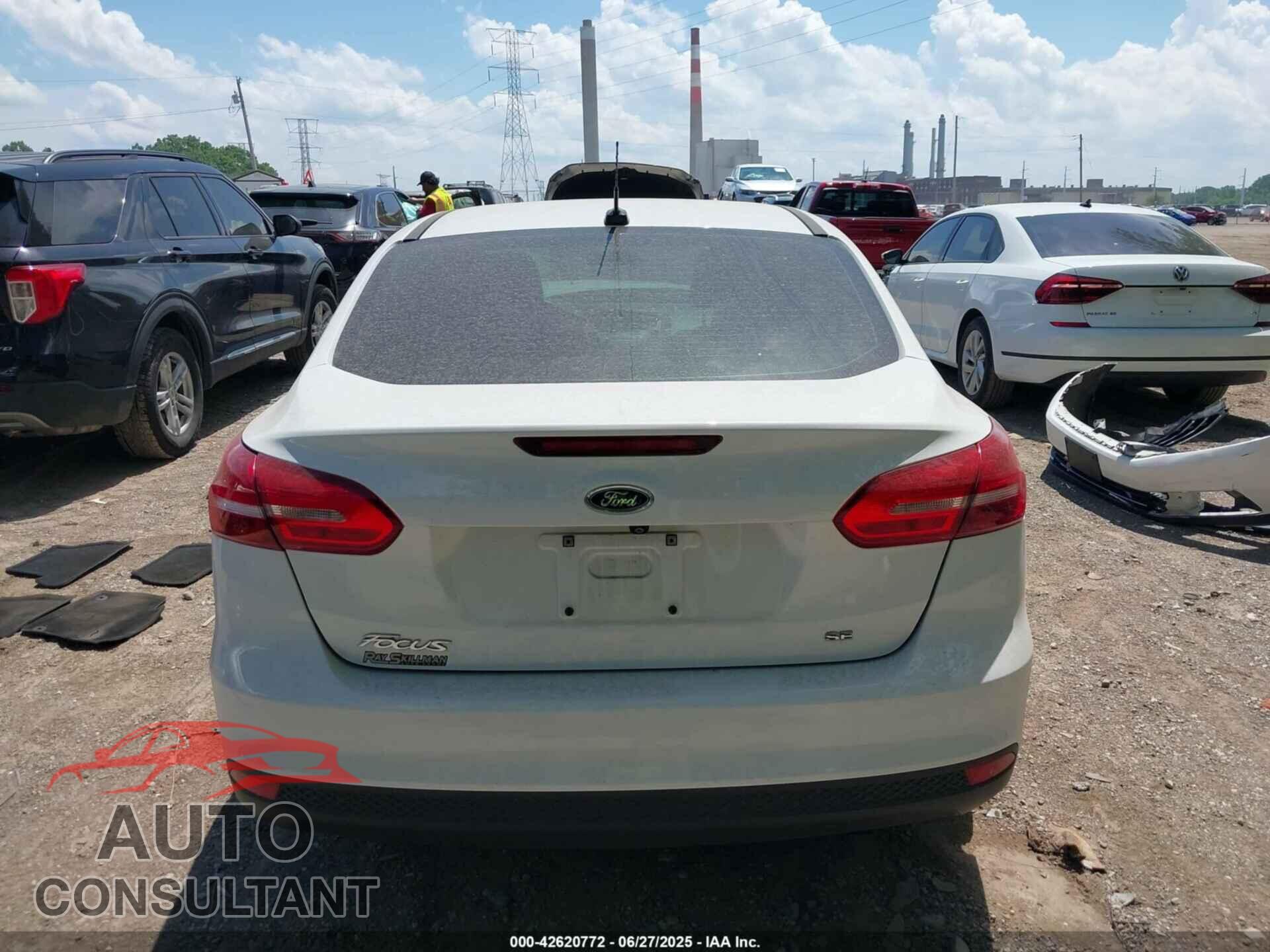 FORD FOCUS 2017 - 1FADP3F2XHL332132