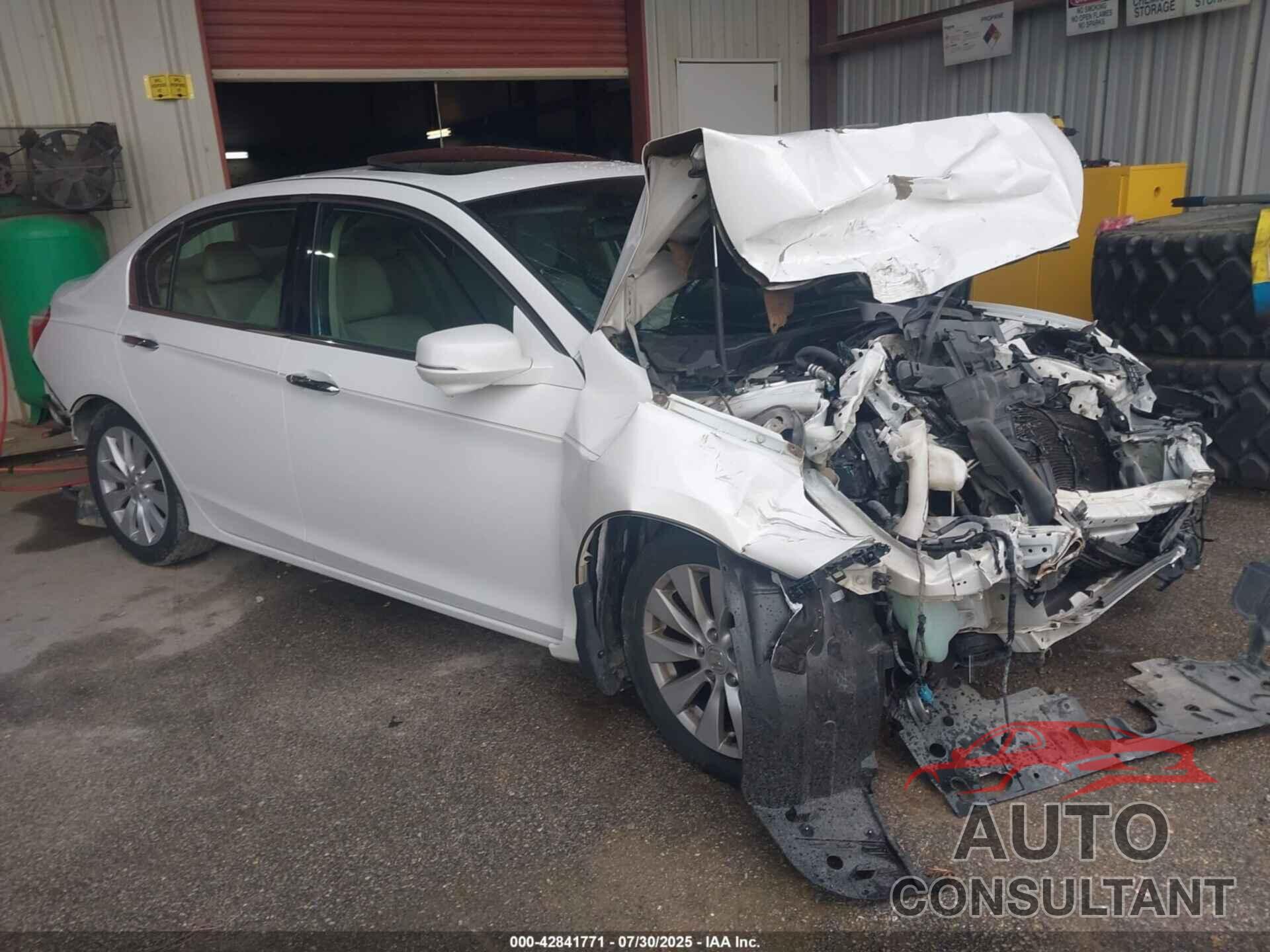 HONDA ACCORD 2013 - 1HGCR3F84DA040441