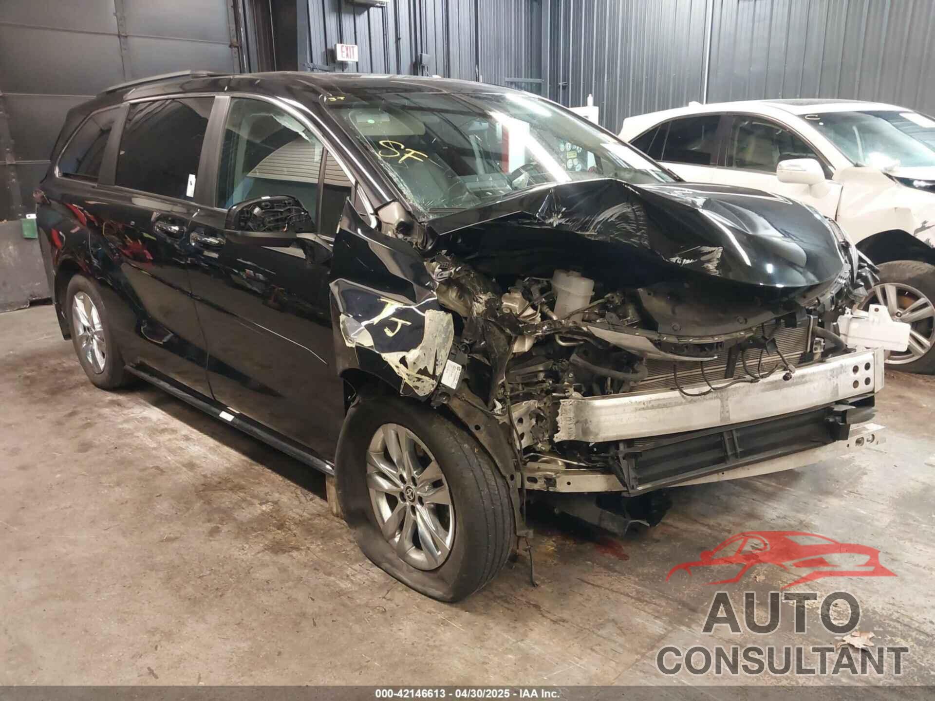TOYOTA SIENNA 2023 - 5TDJSKFC7PS094770
