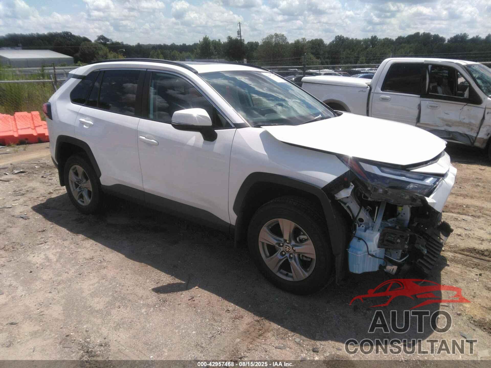TOYOTA RAV4 2024 - 2T3W1RFV2RC257783