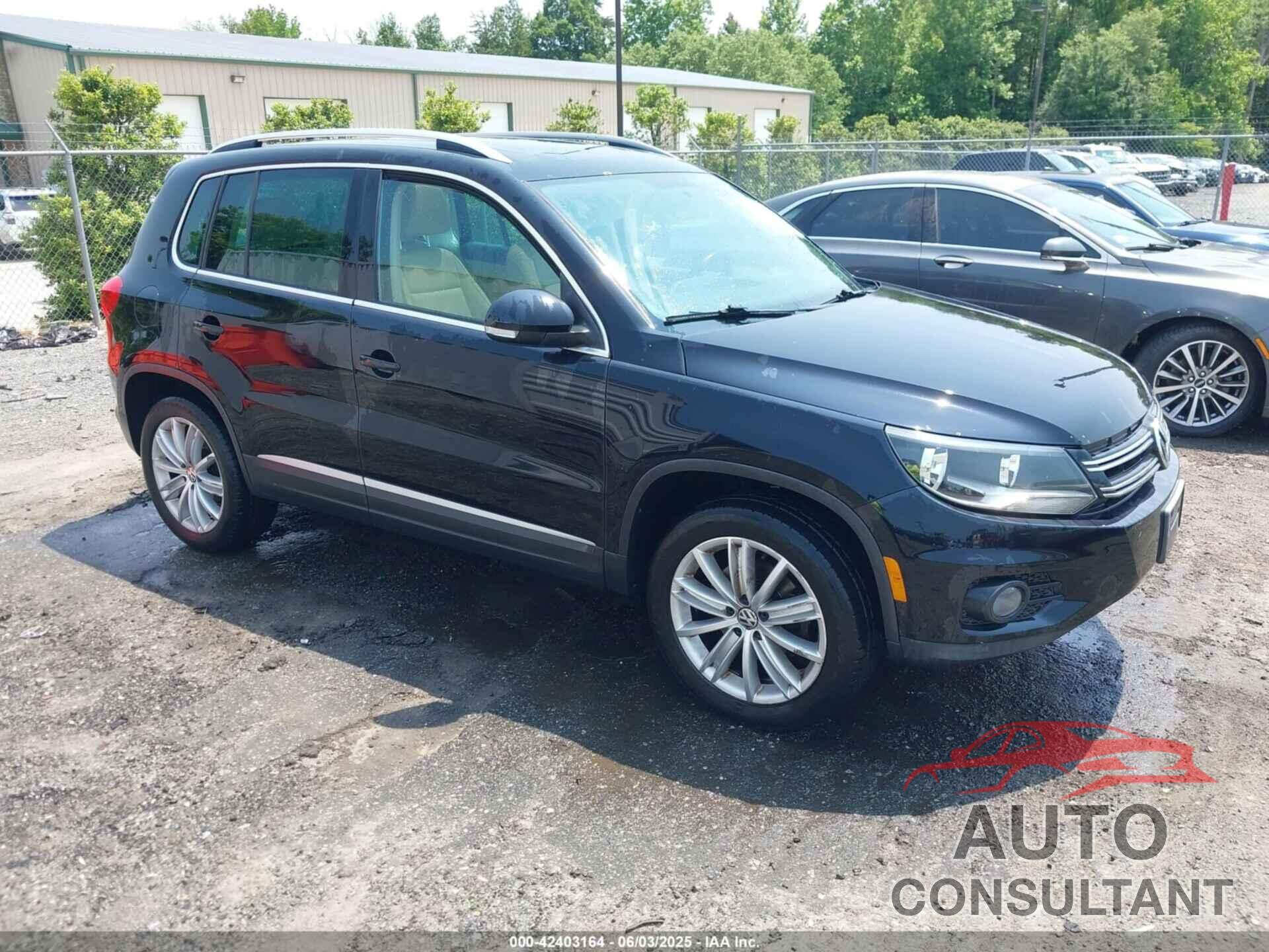 VOLKSWAGEN TIGUAN 2012 - WVGBV7AX1CW548133