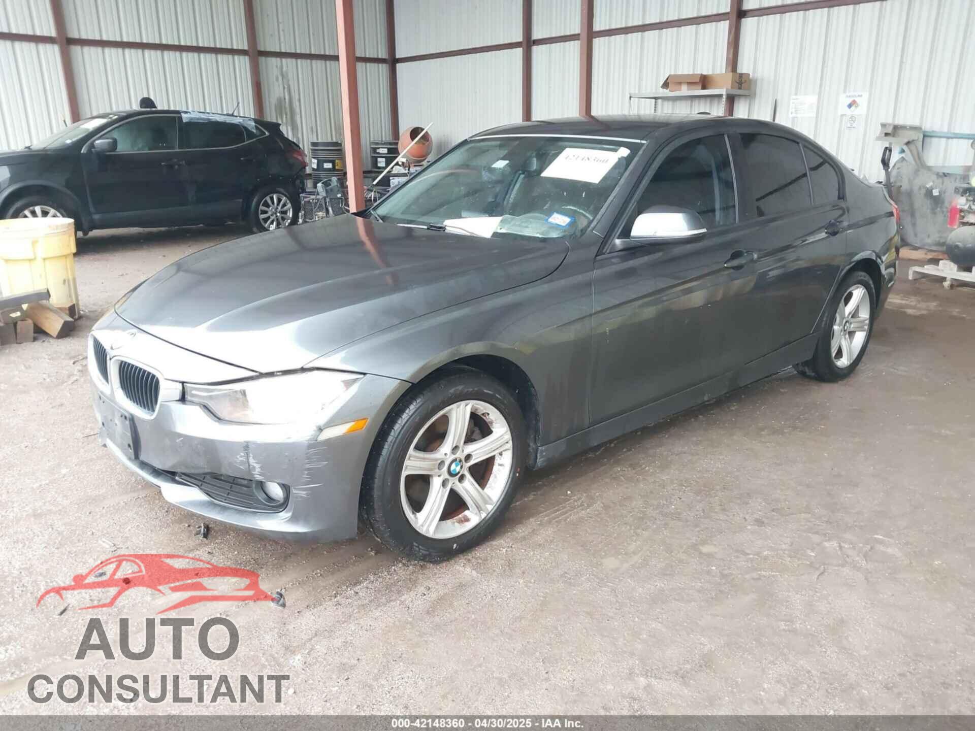 BMW 320I 2014 - WBA3C3G5XENS67385