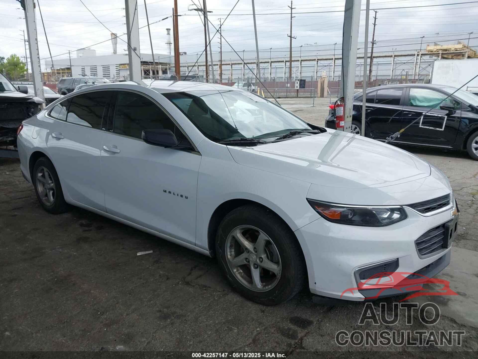 CHEVROLET MALIBU 2018 - 1G1ZB5ST6JF217727