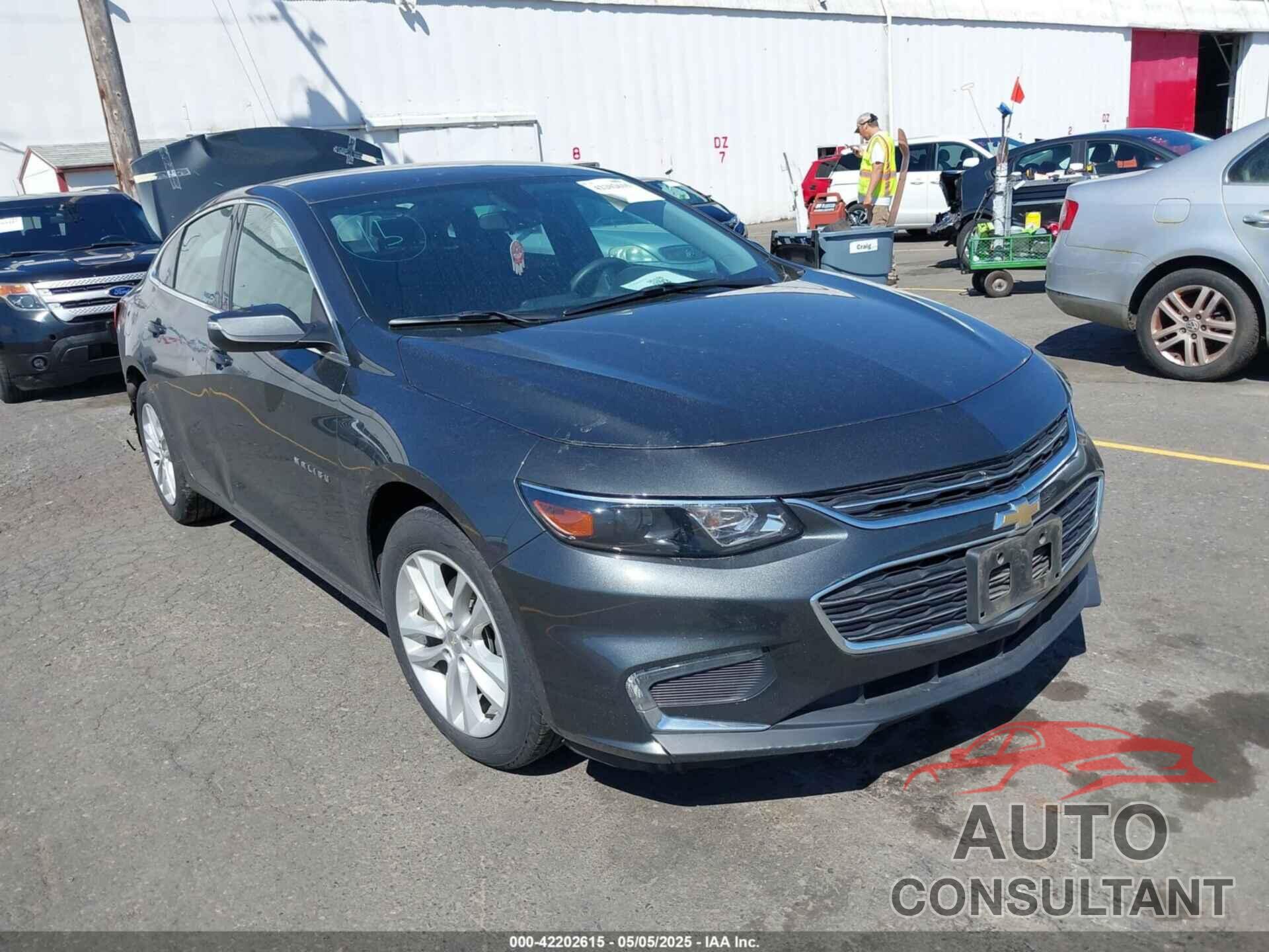 CHEVROLET MALIBU 2017 - 1G1ZE5ST4HF210745