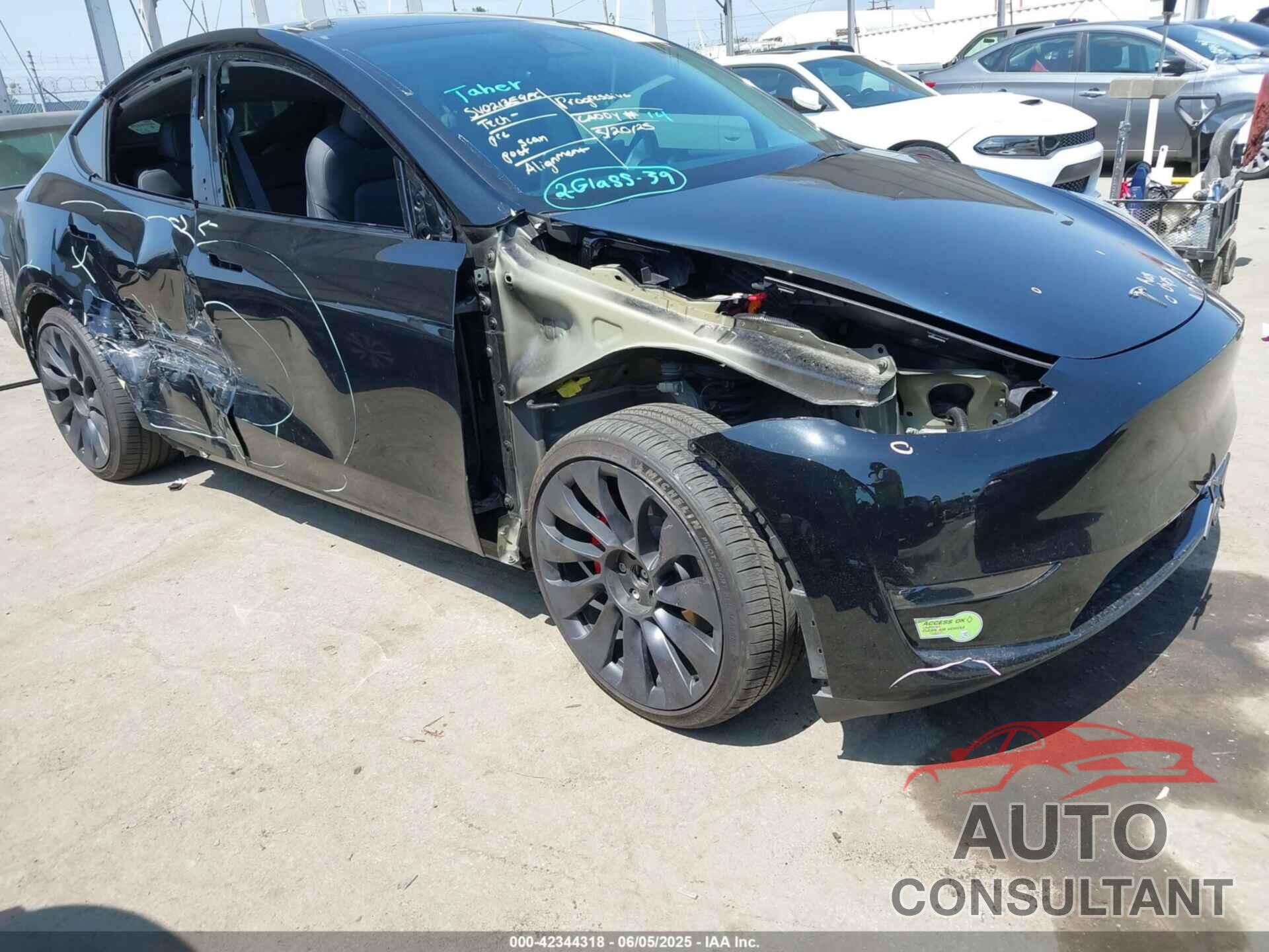 TESLA MODEL Y 2023 - 7SAYGDEF0PF691547