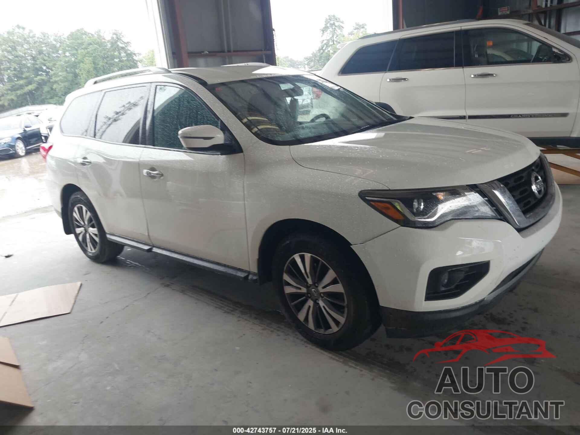 NISSAN PATHFINDER 2017 - 5N1DR2MM9HC623591