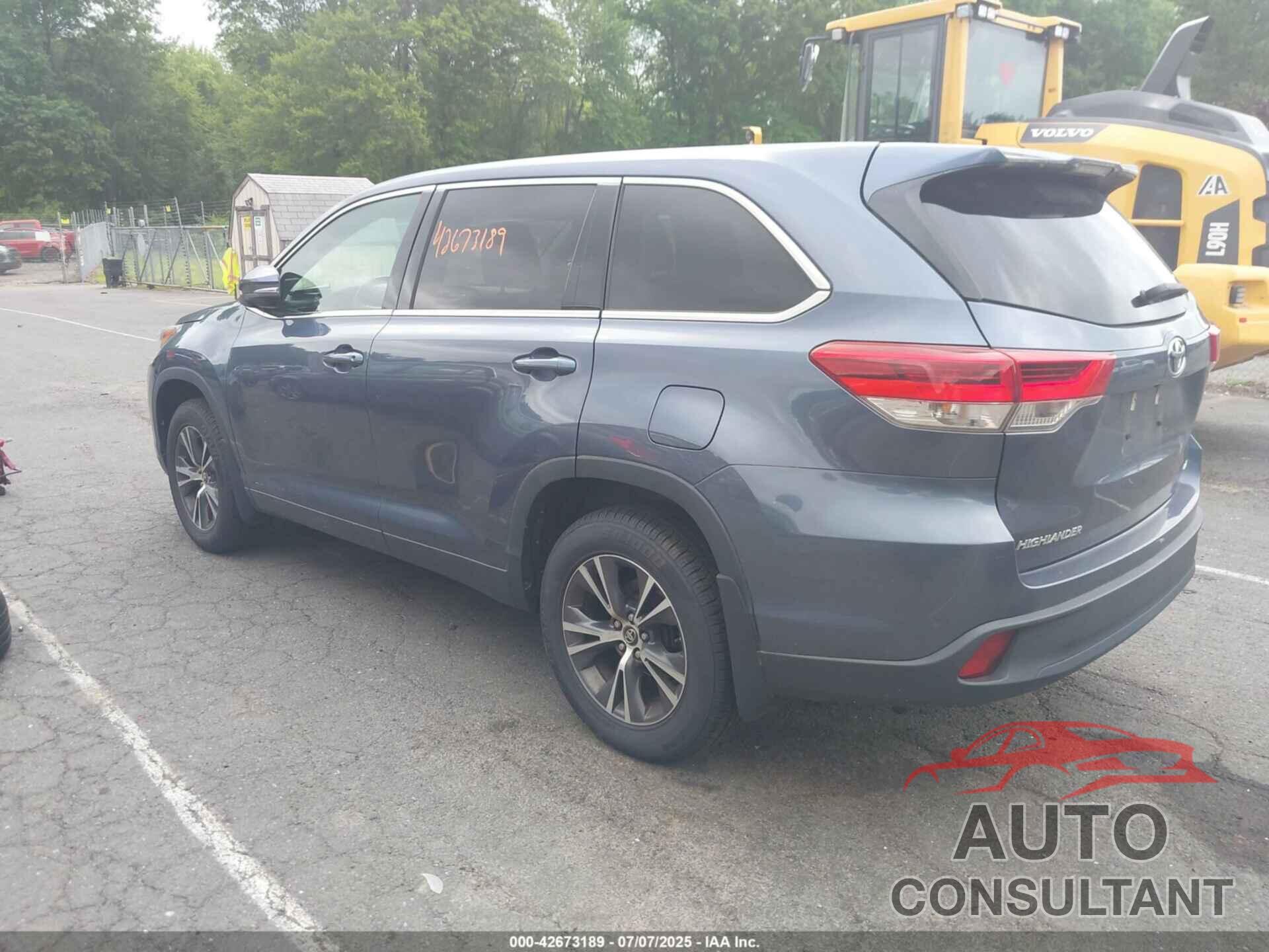 TOYOTA HIGHLANDER 2018 - 5TDBZRFH8JS875311