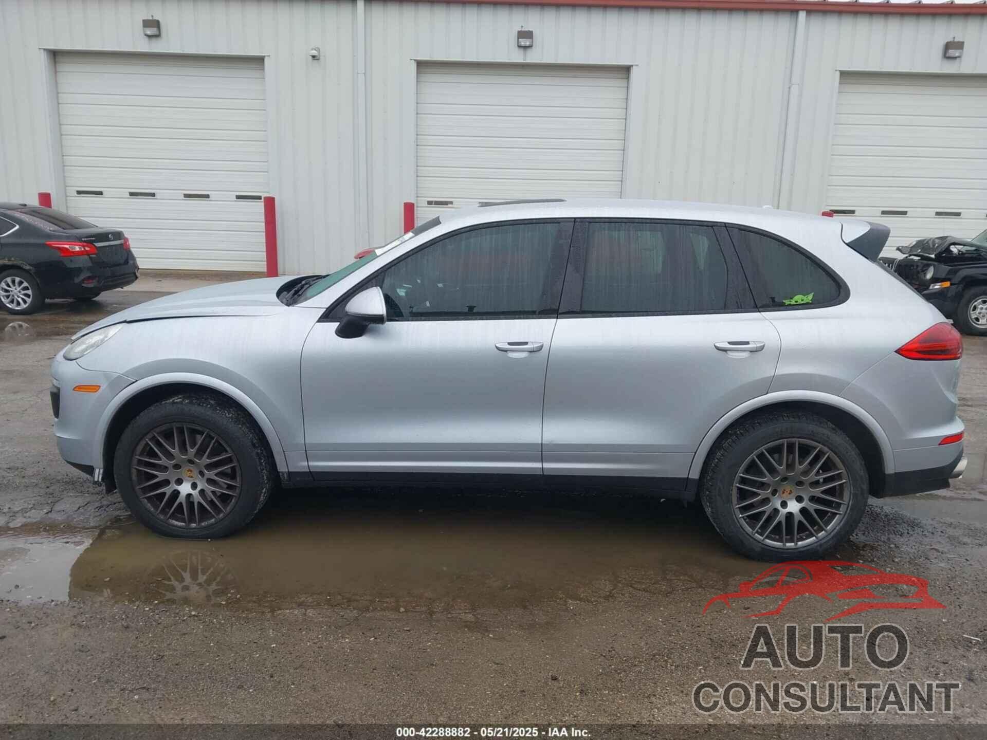 PORSCHE CAYENNE 2017 - WP1AA2A25HKA80522