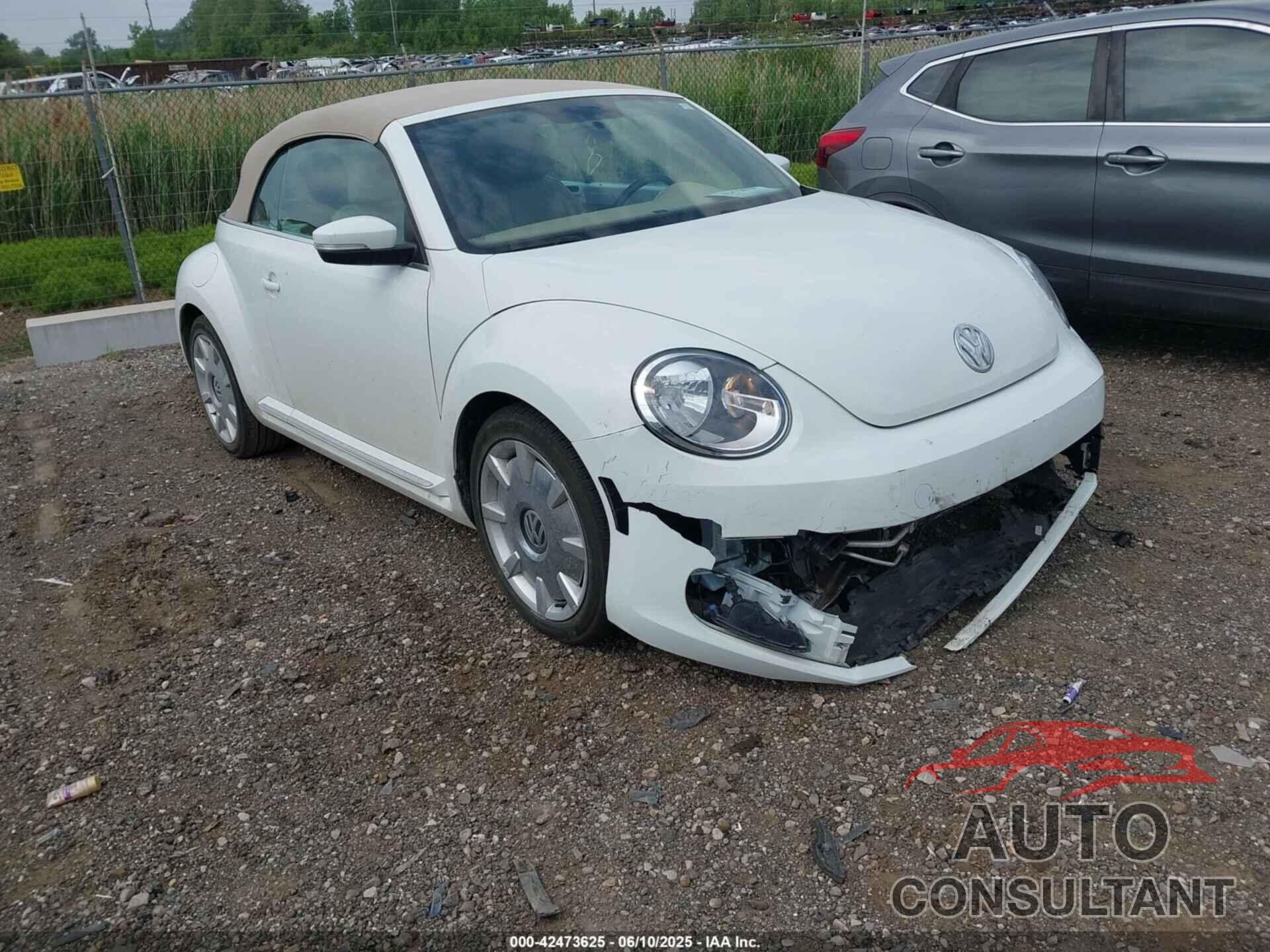 VOLKSWAGEN BEETLE 2015 - 3VW517AT2FM800886