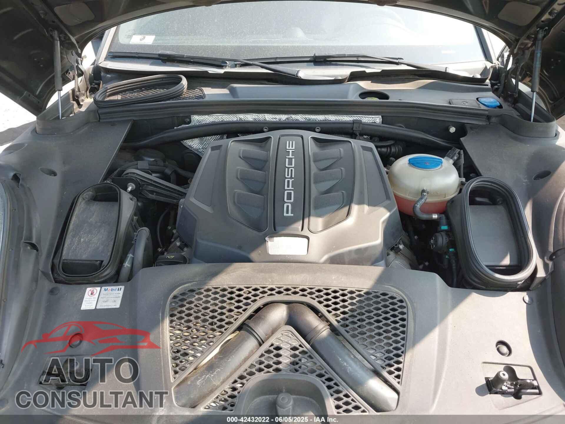 PORSCHE MACAN 2017 - WP1AB2A52HLB18385