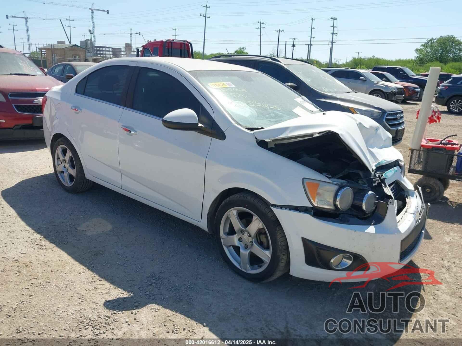 CHEVROLET SONIC 2013 - 1G1JE5SHXD4161579