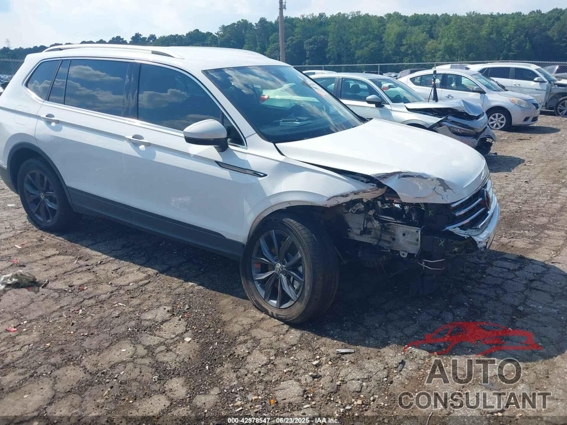 VOLKSWAGEN TIGUAN 2022 - 3VV3B7AX2NM042400