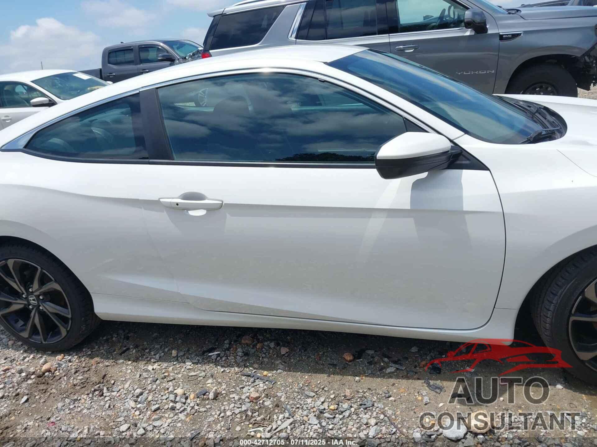 HONDA CIVIC 2019 - 2HGFC4B88KH300607