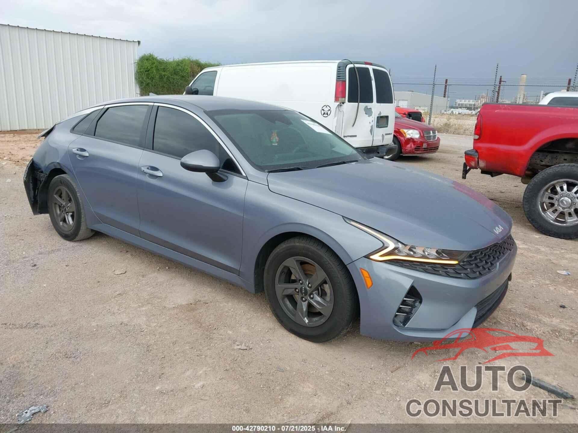 KIA K5 2022 - 5XXG14J23NG100764