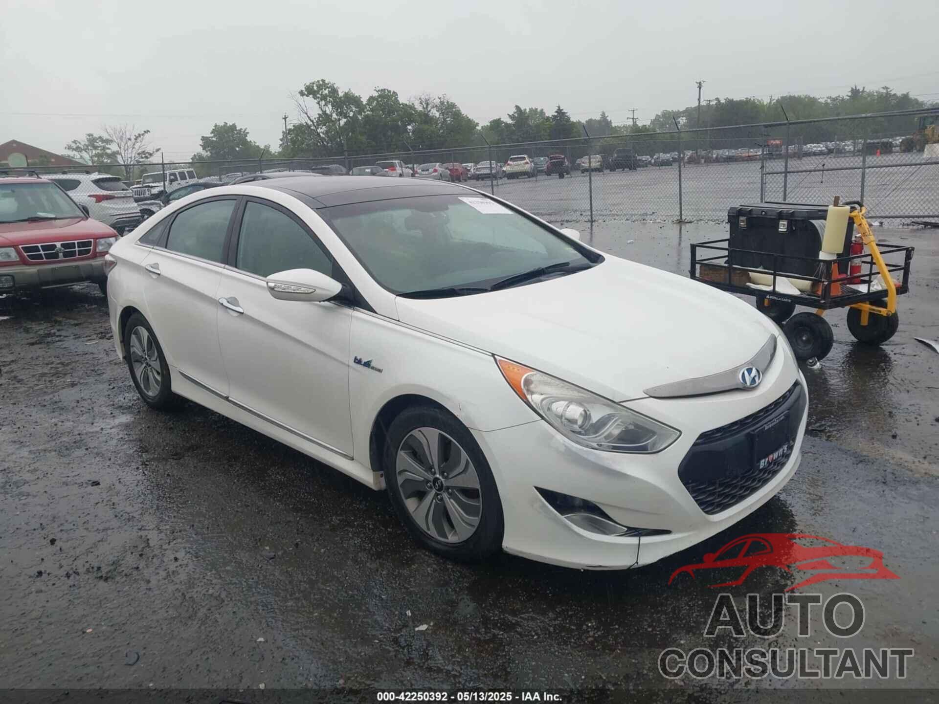 HYUNDAI SONATA HYBRID 2013 - KMHEC4A43DA068844