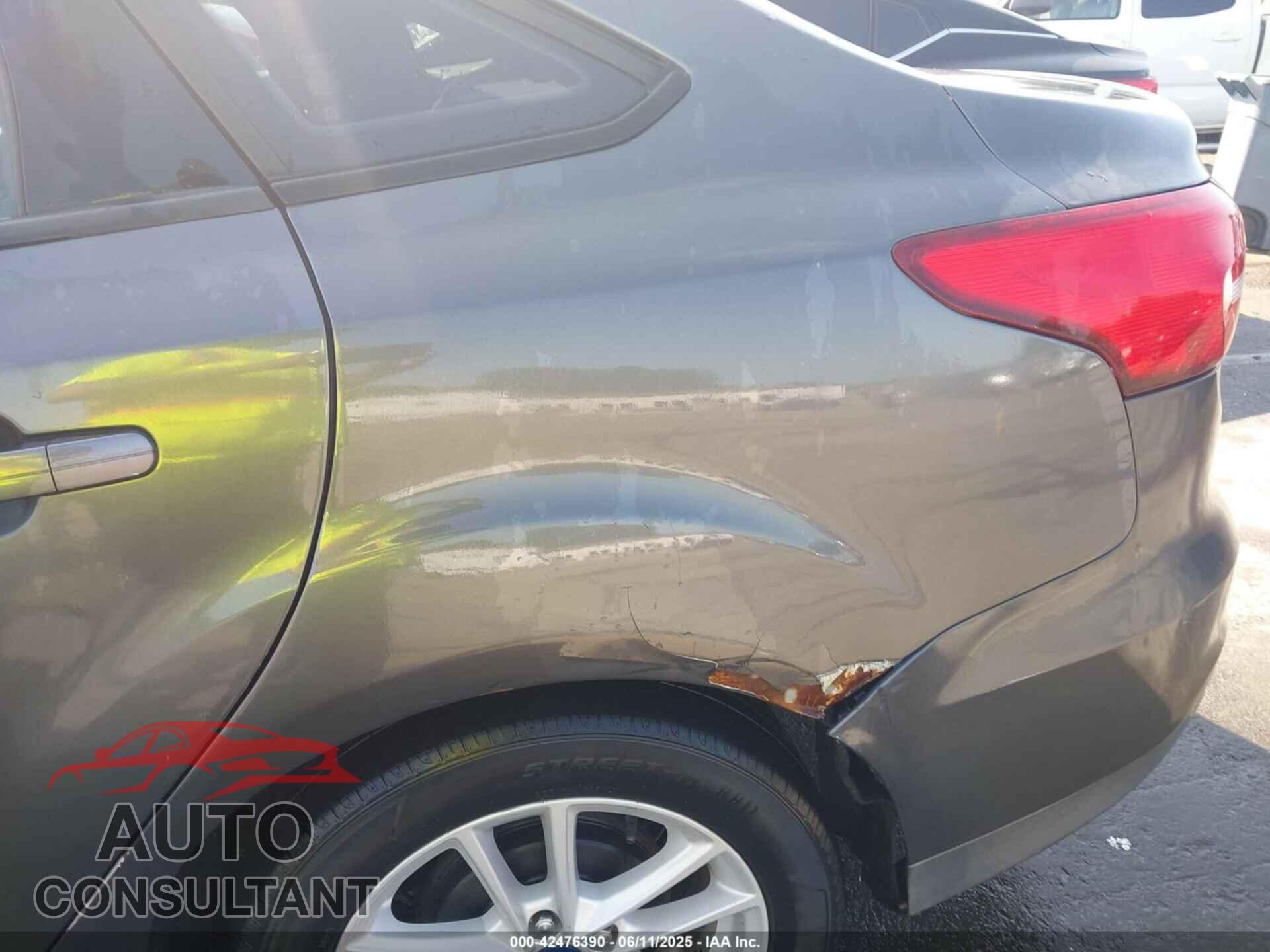 FORD FOCUS 2017 - 1FADP3F26HL317546