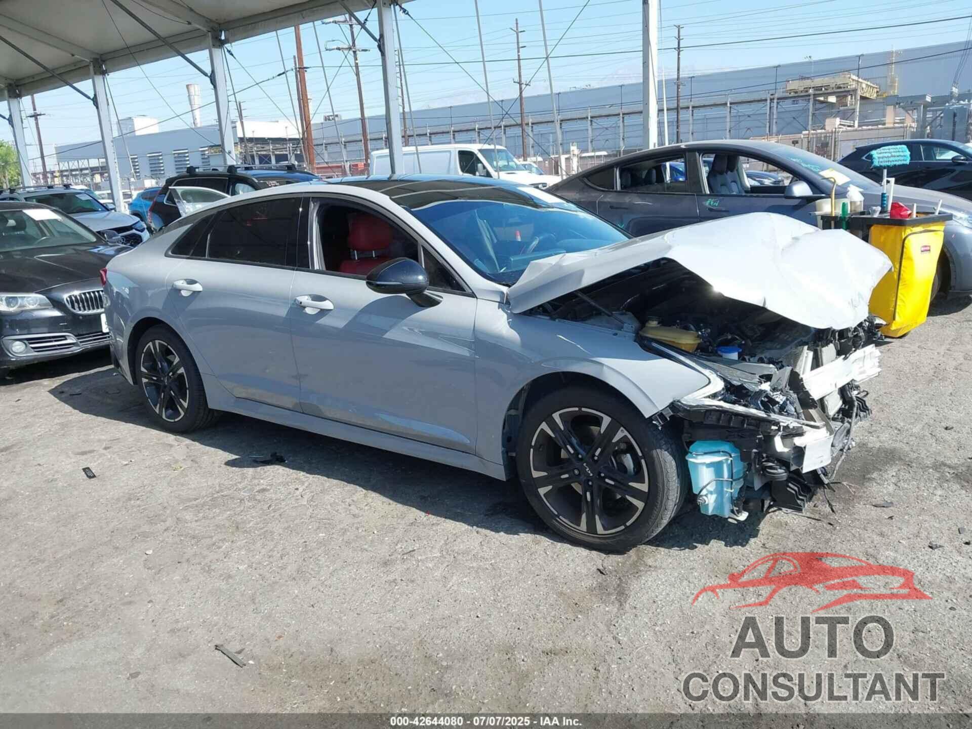 KIA K5 2023 - 5XXG64J27PG206526