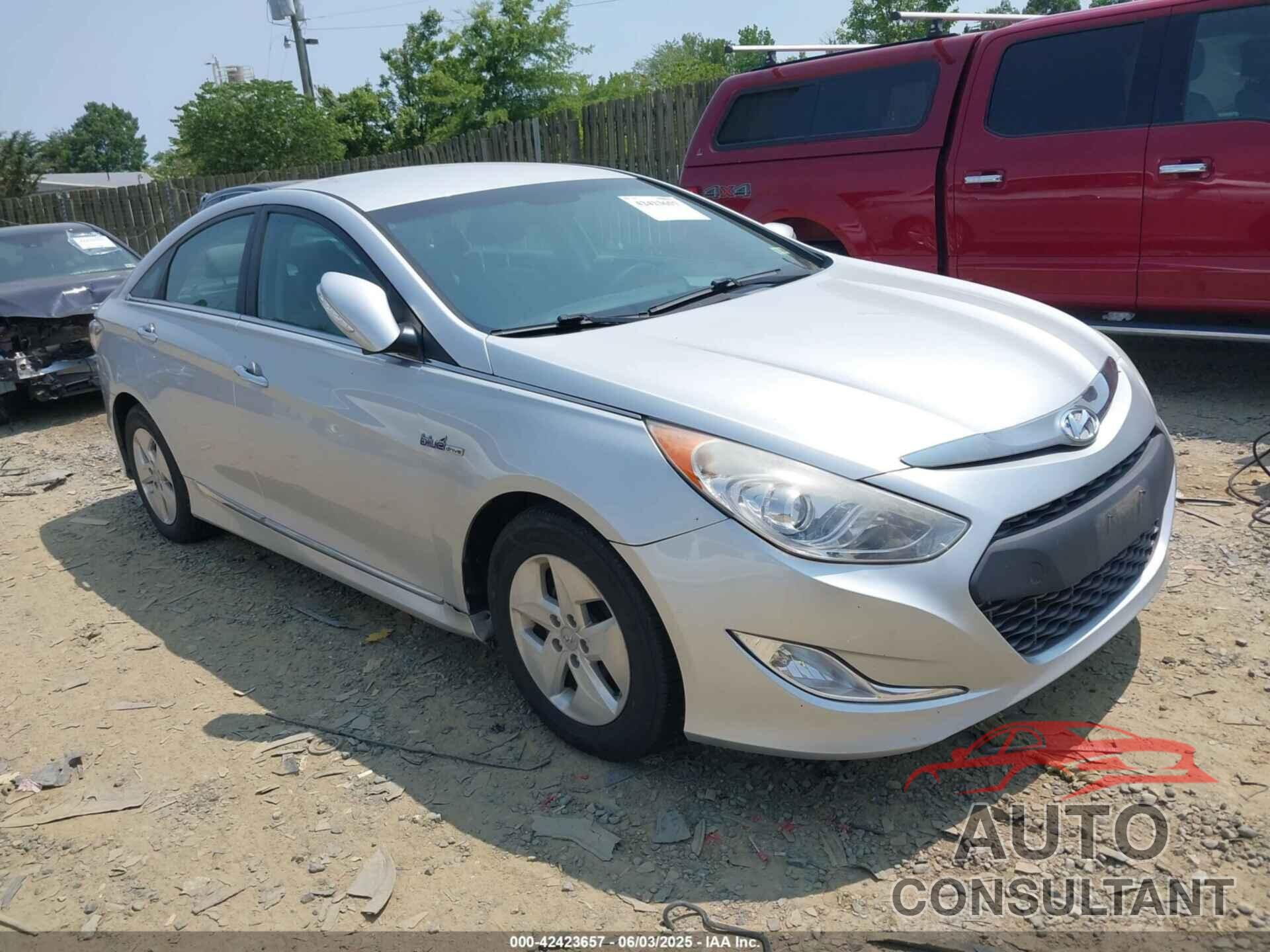 HYUNDAI SONATA HYBRID 2011 - KMHEC4A48BA017708