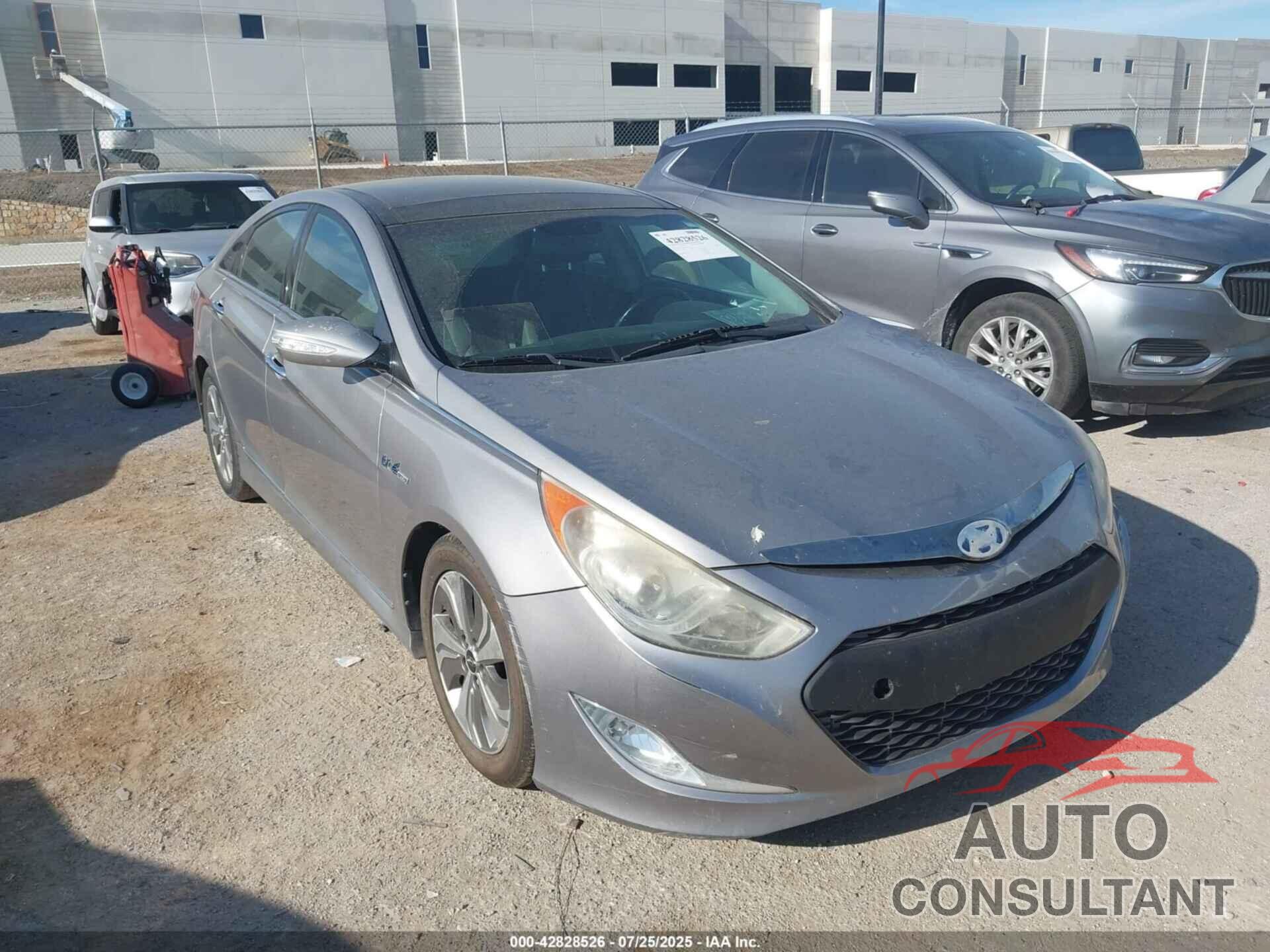 HYUNDAI SONATA HYBRID 2013 - KMHEC4A4XDA067366