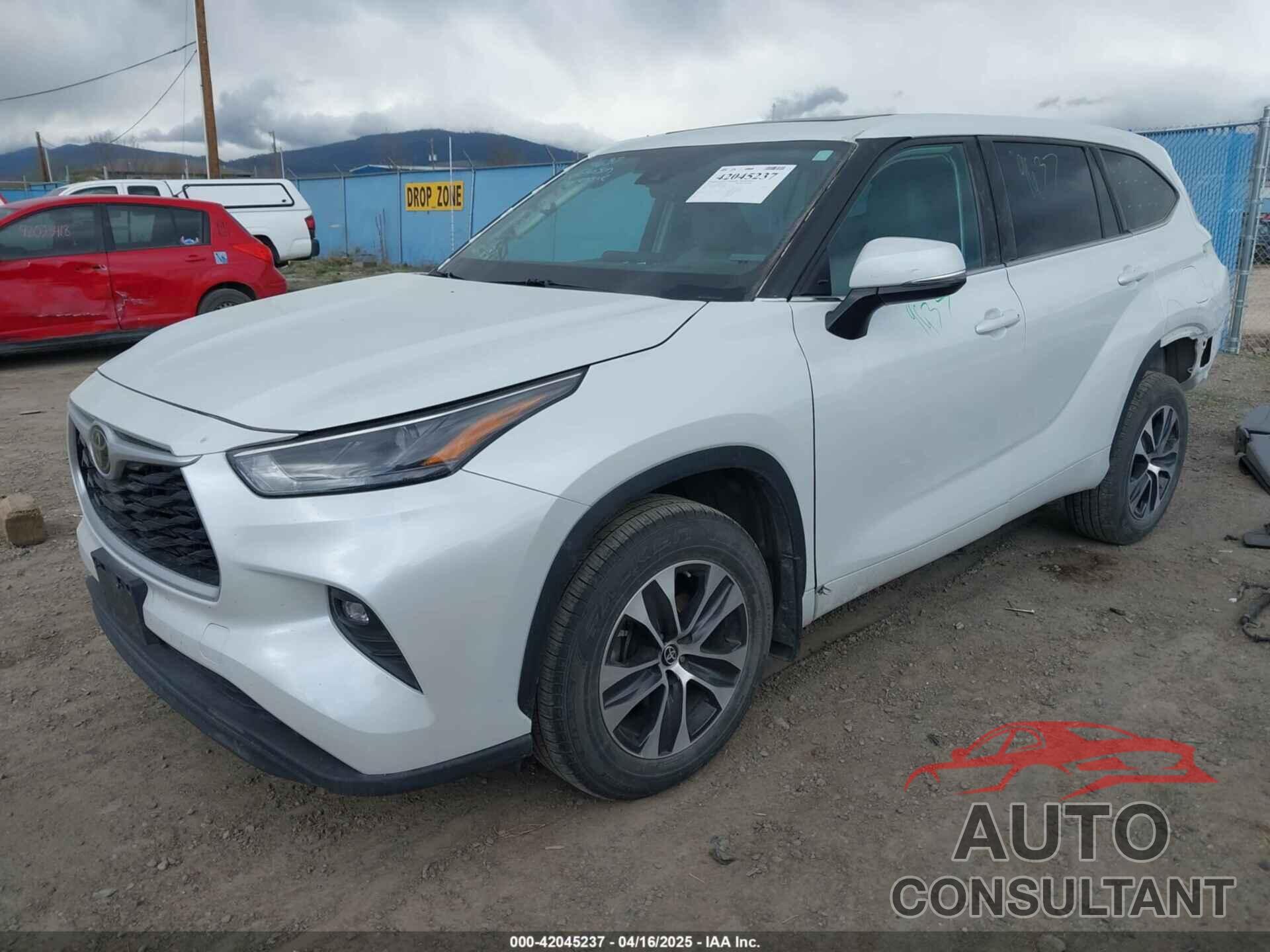 TOYOTA HIGHLANDER 2022 - 5TDGZRBHXNS234405