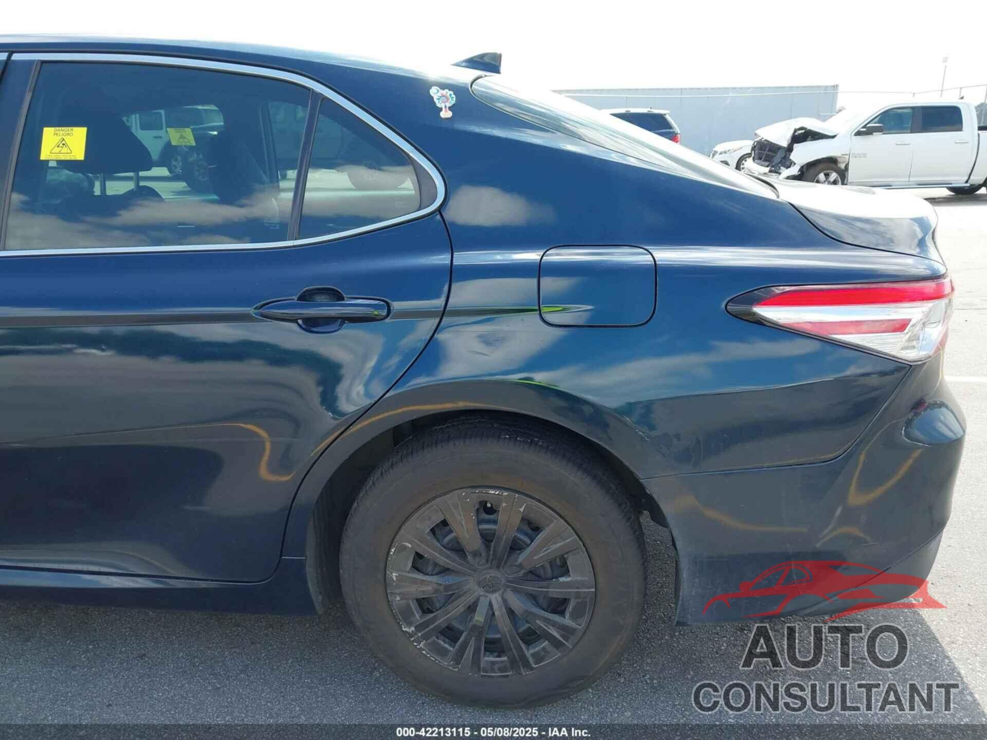 TOYOTA CAMRY HYBRID 2019 - 4T1B31HK9KU512892