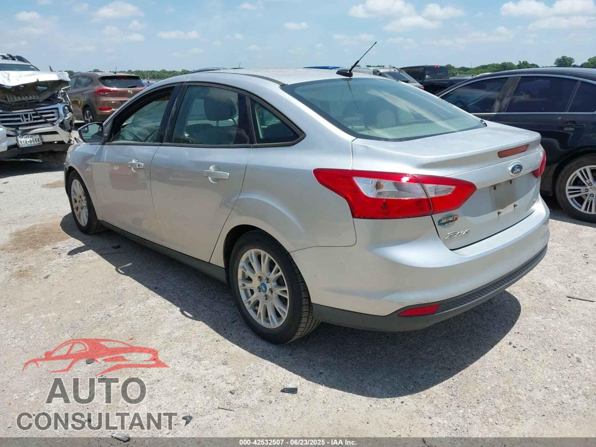FORD FOCUS 2012 - 1FAHP3F20CL186205