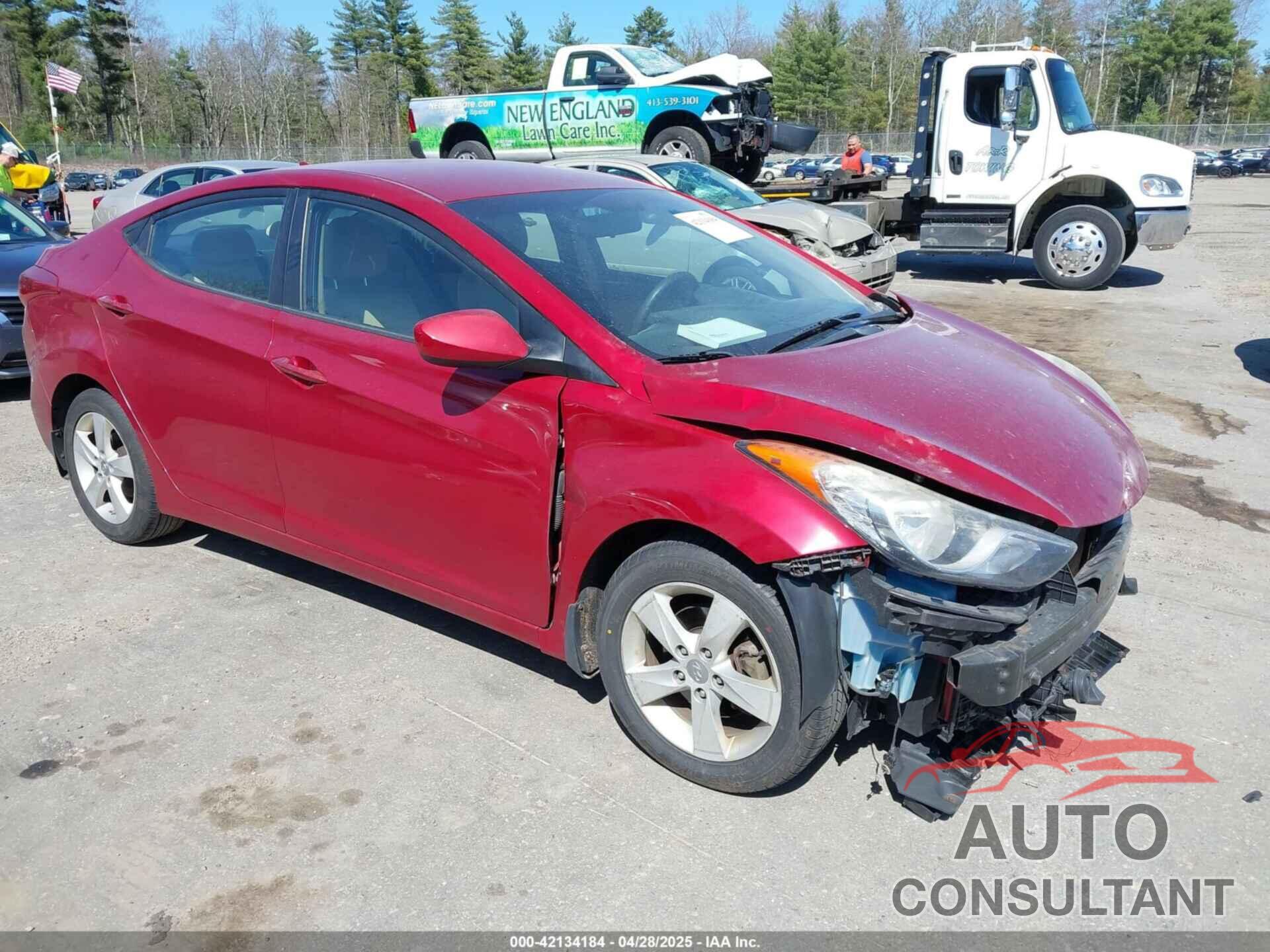 HYUNDAI ELANTRA 2013 - KMHDH4AE5DU805207