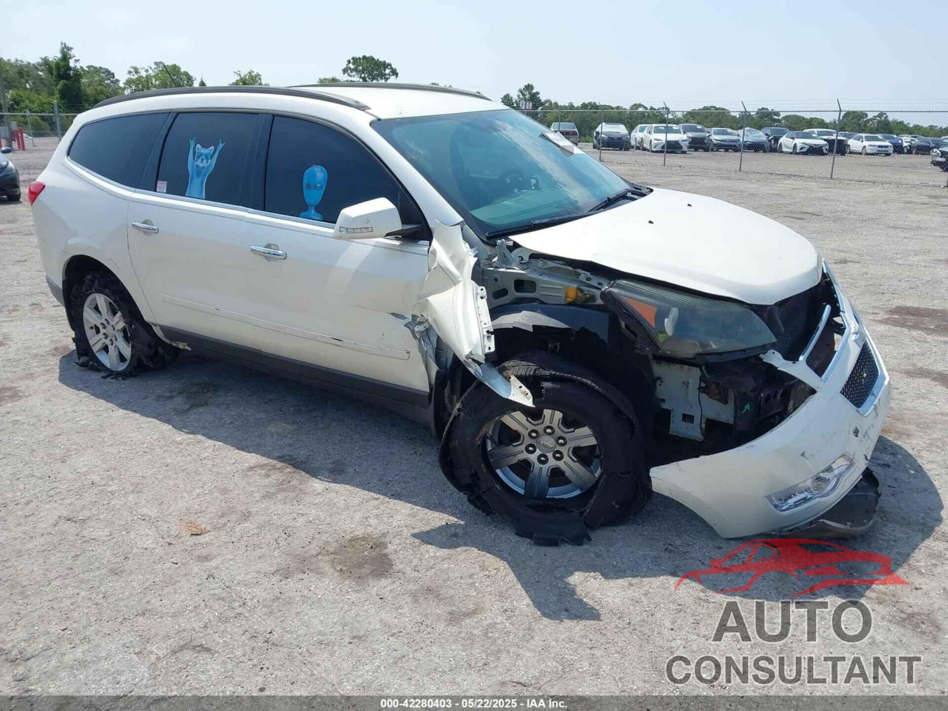 CHEVROLET TRAVERSE 2011 - 1GNKVGED2BJ383474