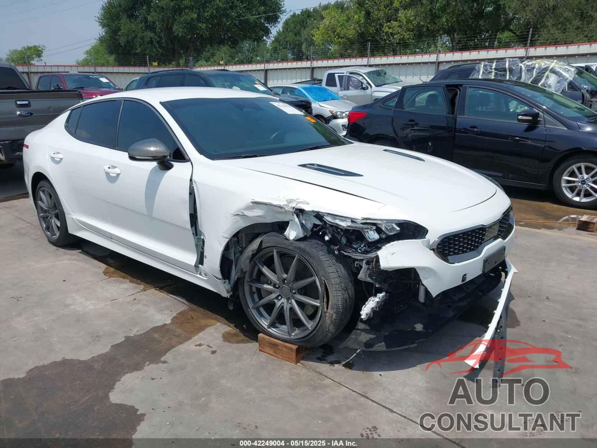 KIA STINGER 2023 - KNAE35LD8P6132386