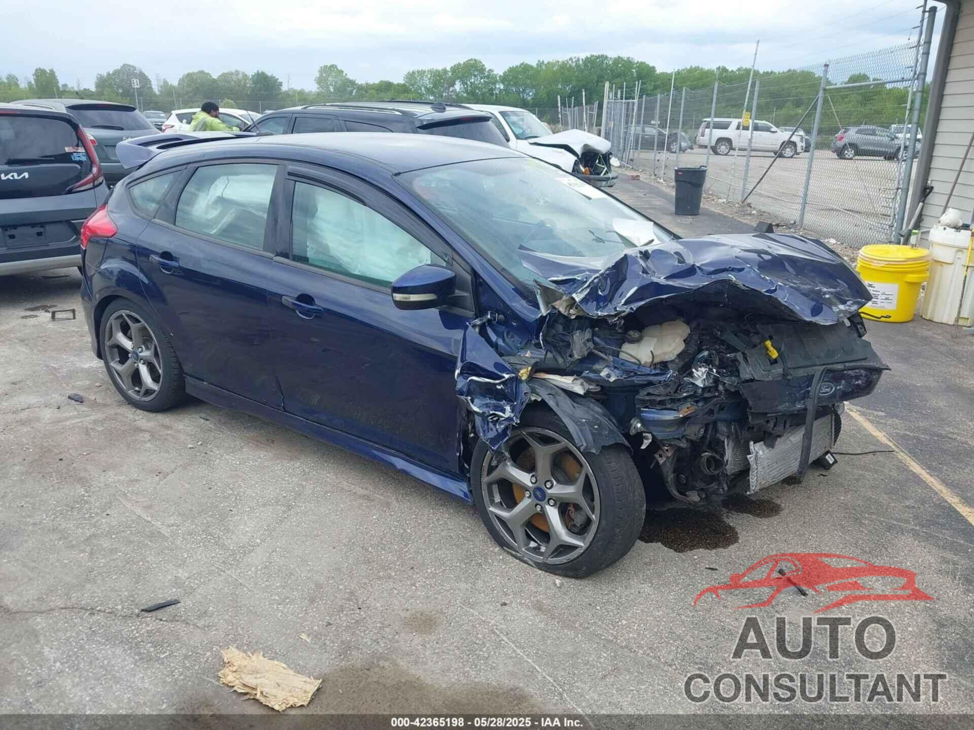 FORD FOCUS ST 2016 - 1FADP3L9XGL375661