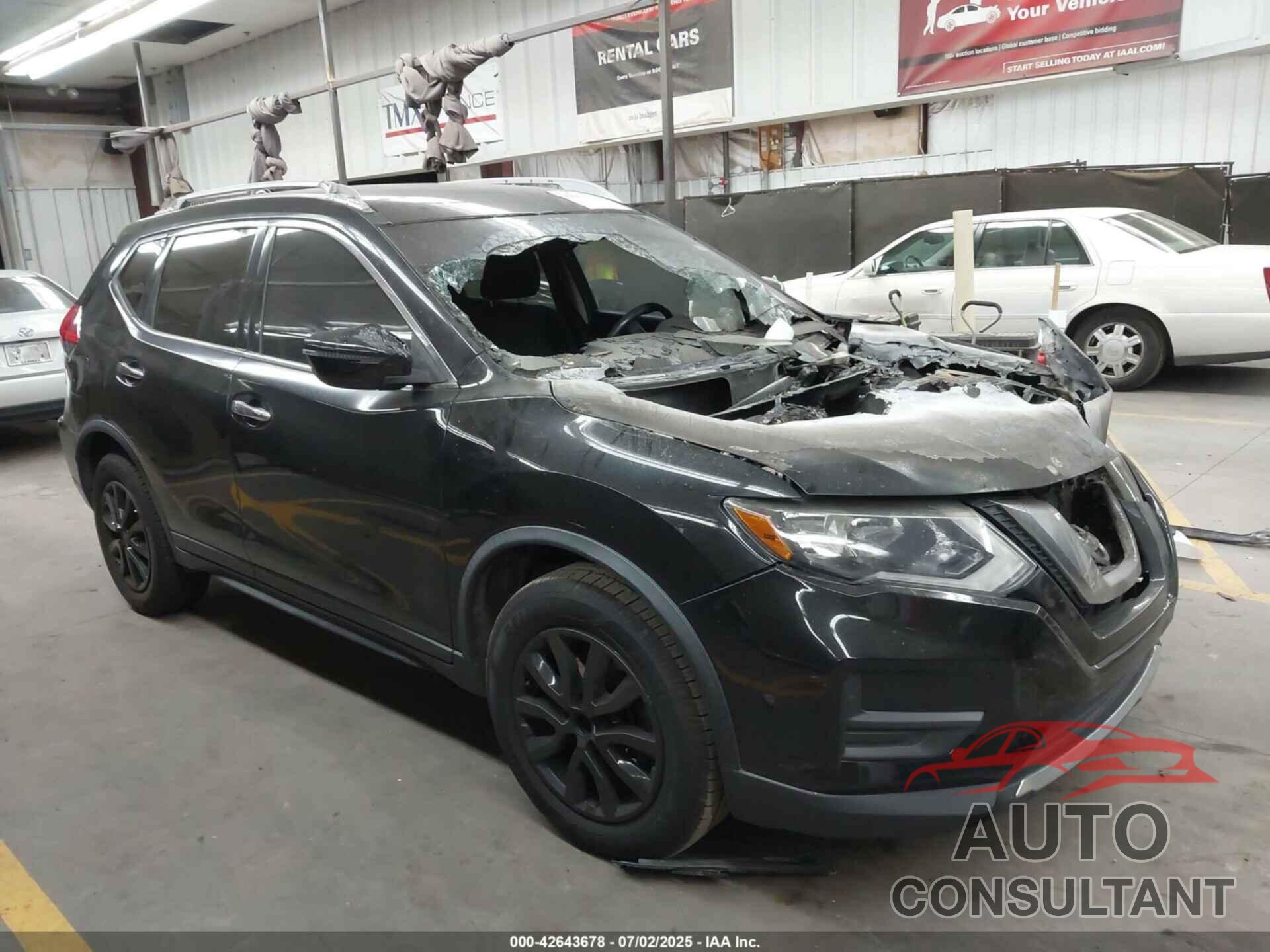 NISSAN ROGUE 2017 - KNMAT2MT2HP513040