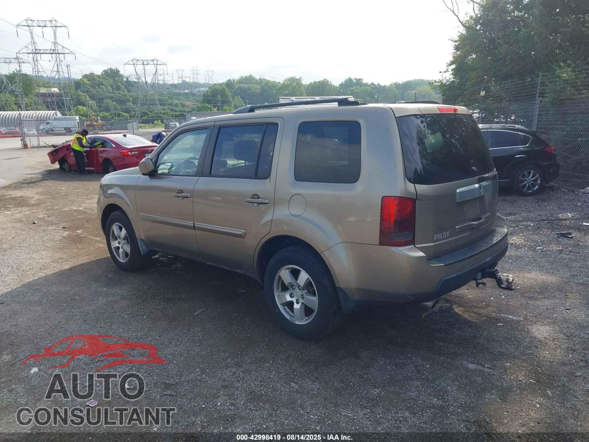 HONDA PILOT 2011 - 5FNYF3H56BB022012