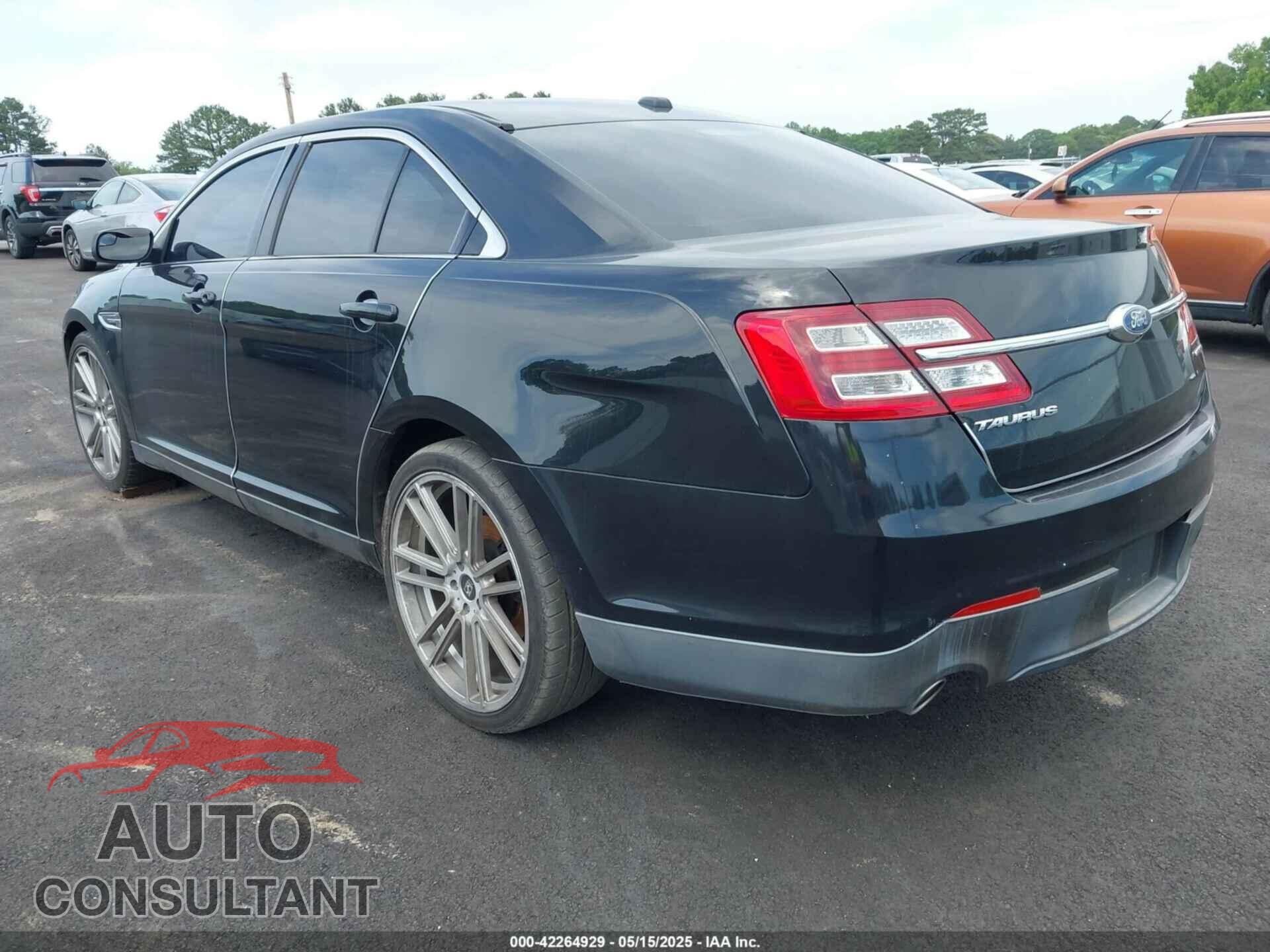 FORD TAURUS 2015 - 1FAHP2D83FG153696