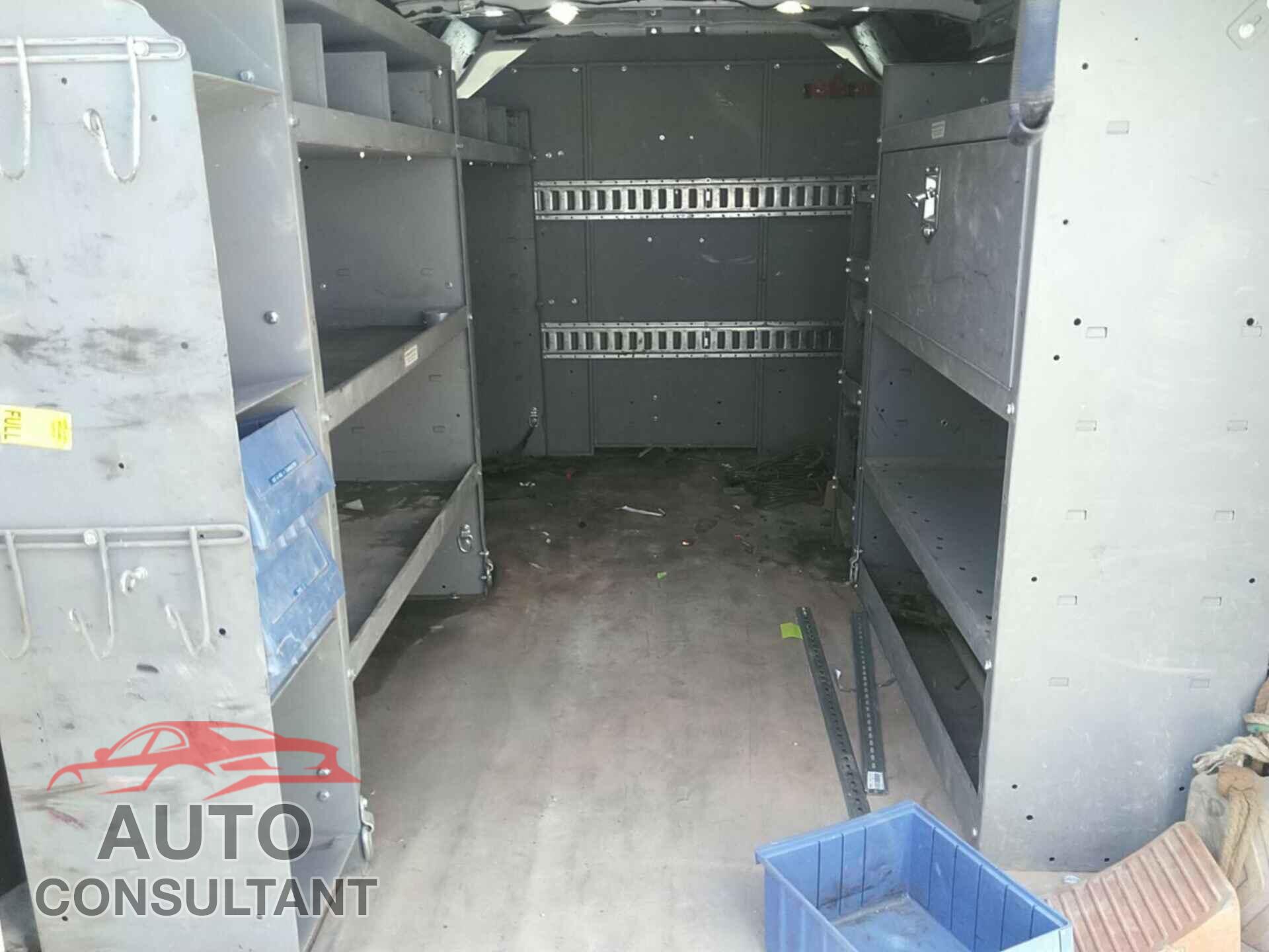 FORD TRANSIT 2017 - 1FTYR1YM0HKB43567