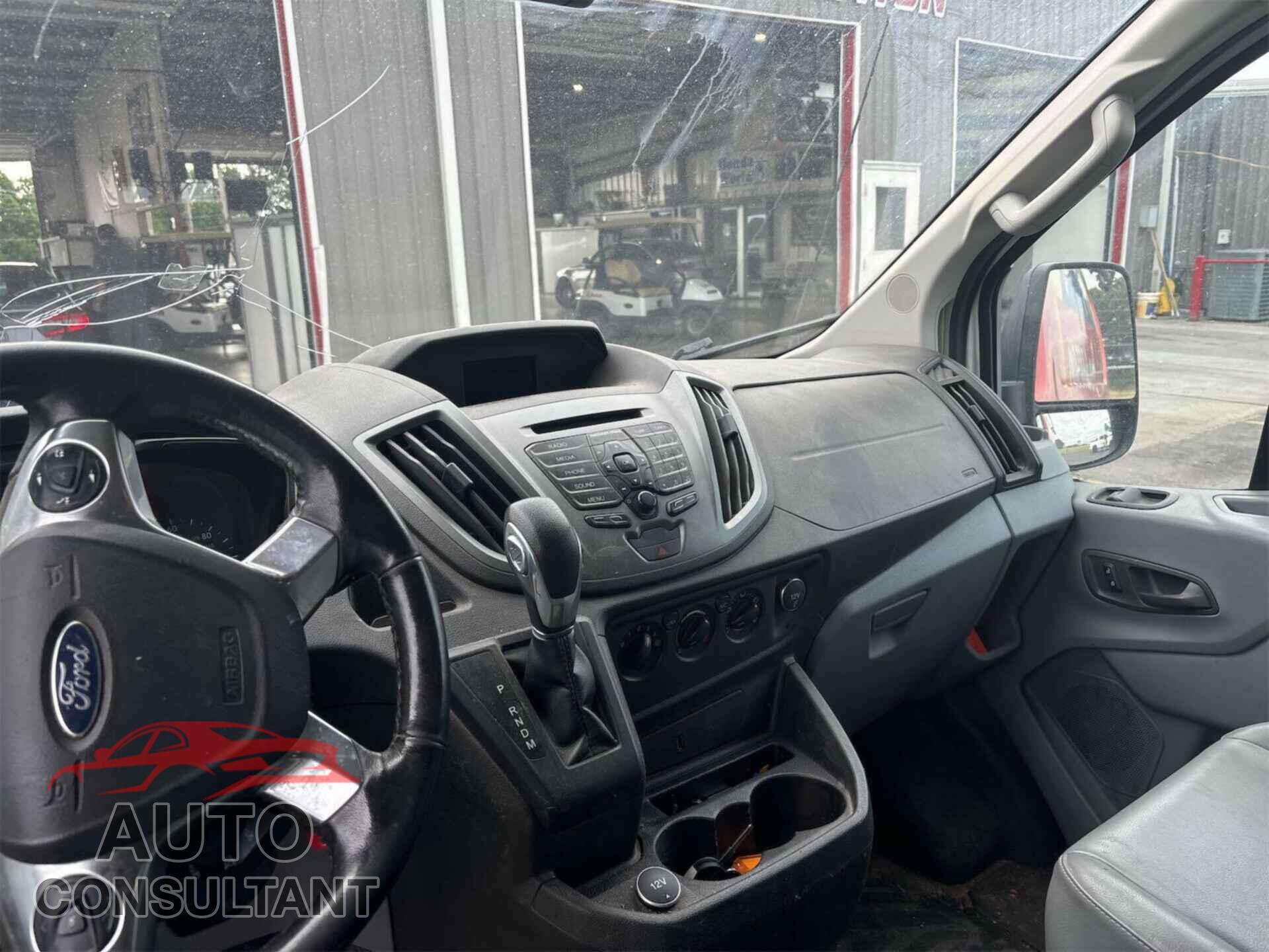 FORD TRANSIT-150 2017 - 1FTYE1YM4HKA07468