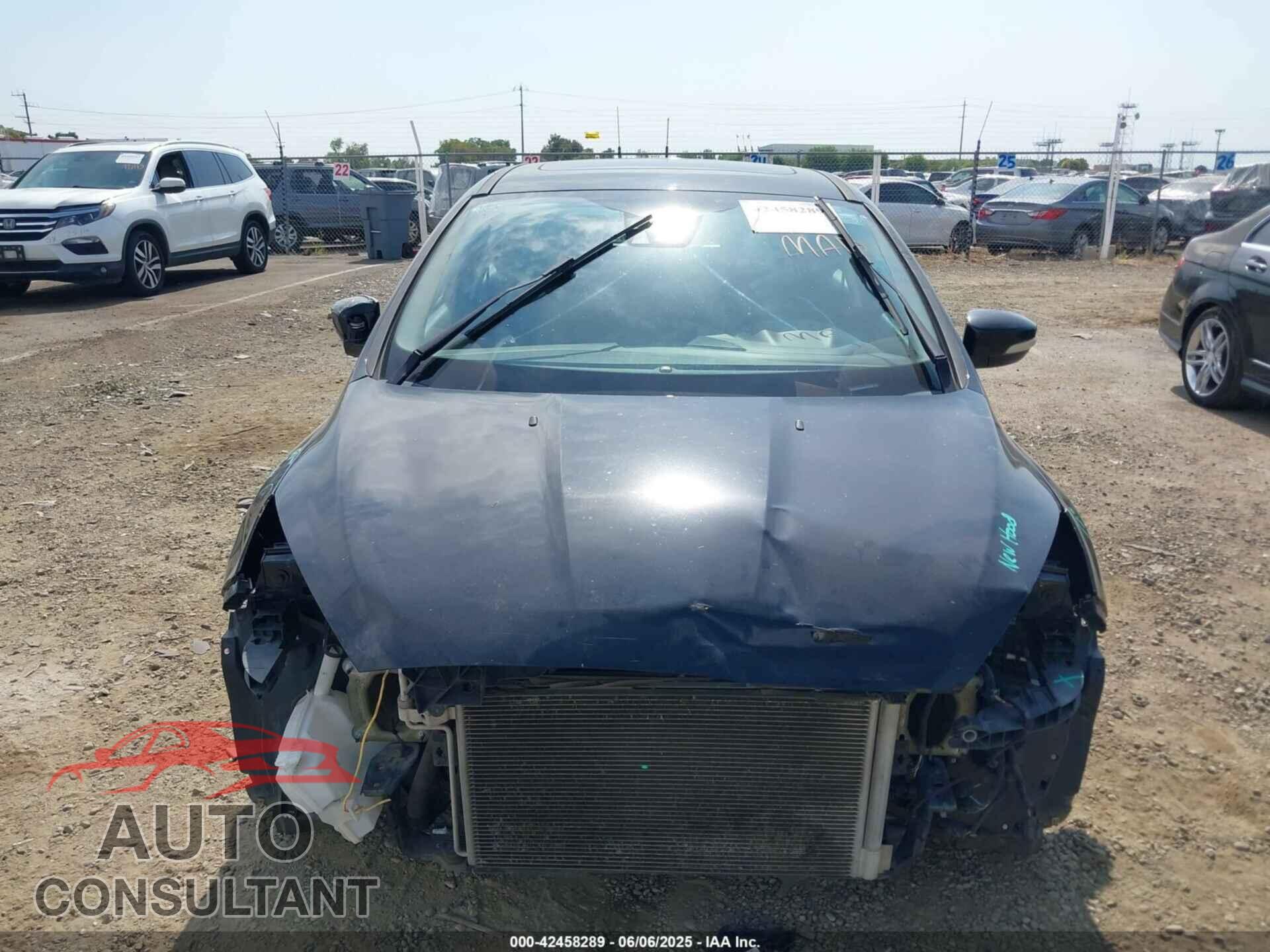 FORD FOCUS 2017 - 1FADP3N29HL319759