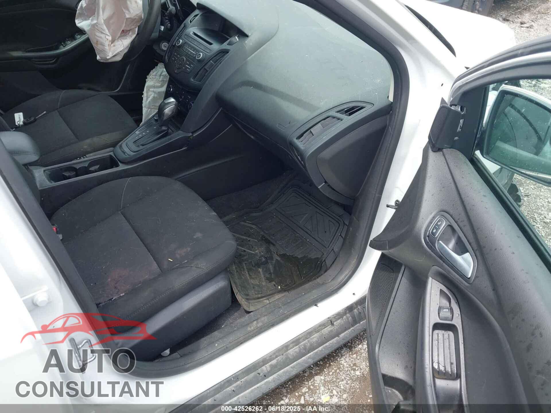 FORD FOCUS 2016 - 1FADP3F2XGL327799