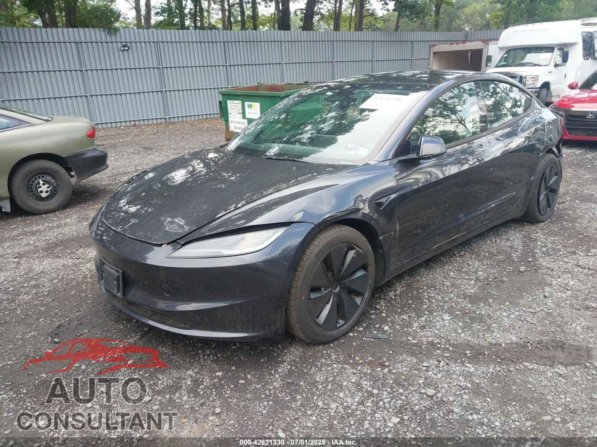 TESLA MODEL 3 2024 - 5YJ3E1EBXRF736375