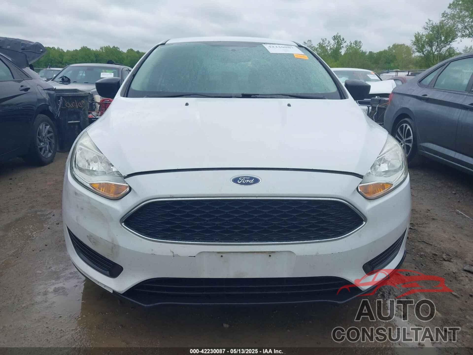 FORD FOCUS 2016 - 1FADP3E24GL386381