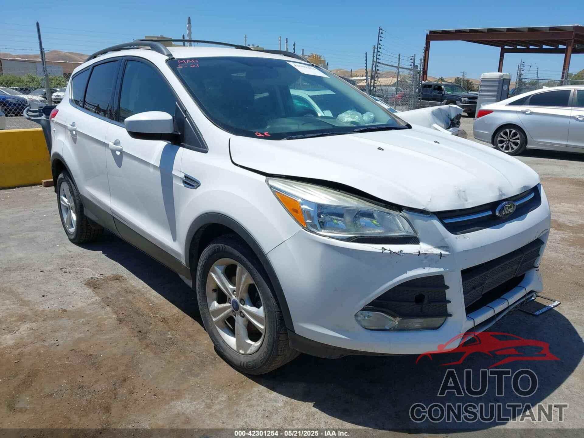 FORD ESCAPE 2015 - 1FMCU9G96FUC64010
