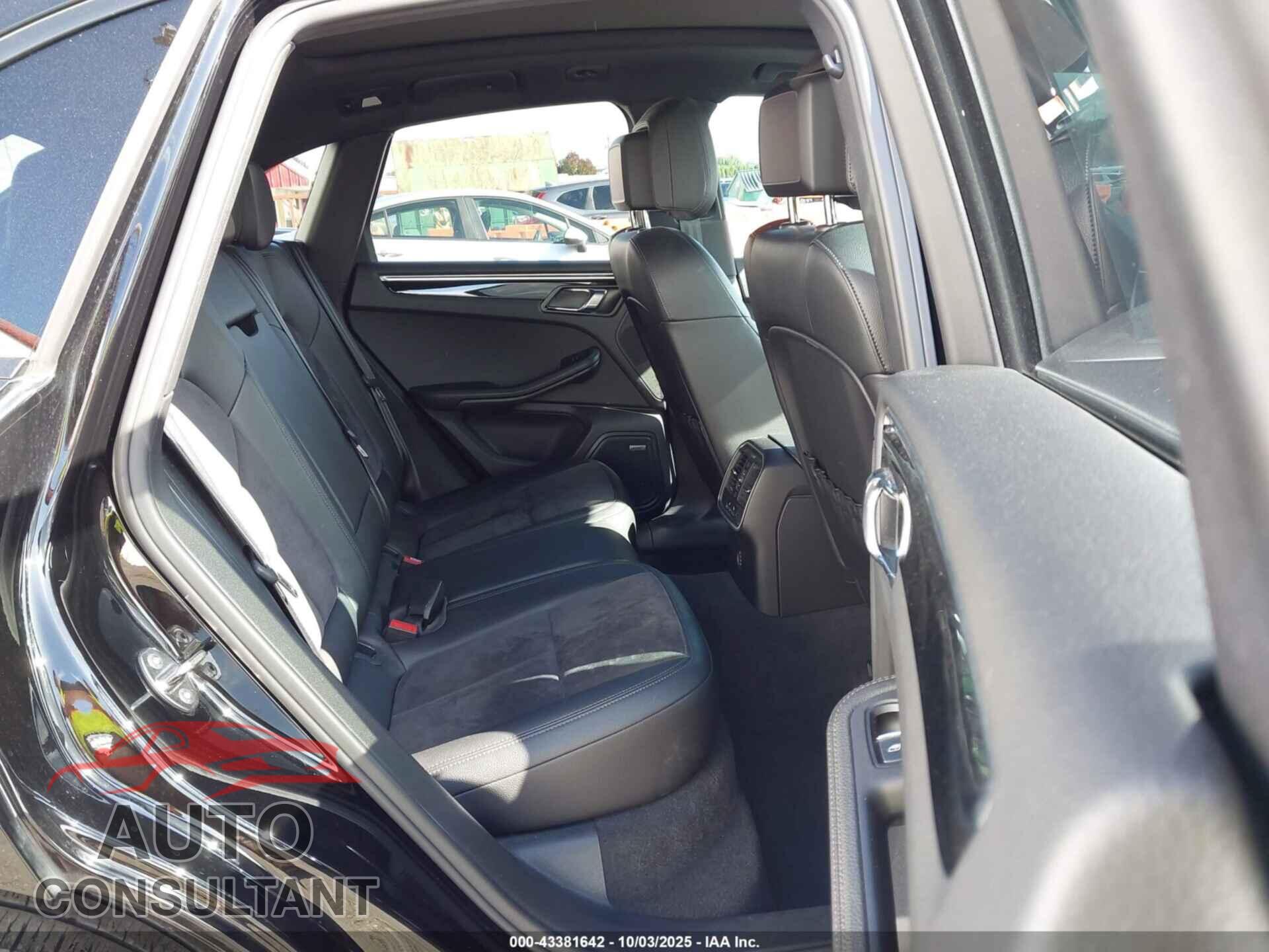PORSCHE MACAN 2017 - WP1AA2A50HLB82637