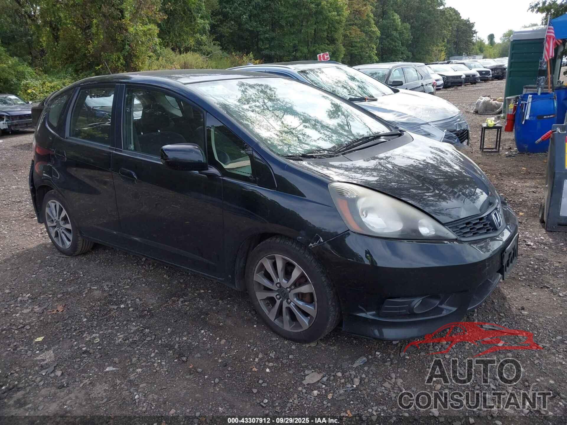 HONDA FIT 2013 - JHMGE8H58DC054874