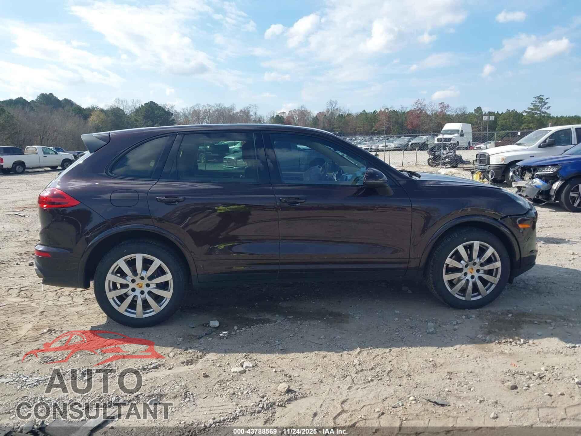 PORSCHE CAYENNE 2017 - WP1AA2A22HKA82308