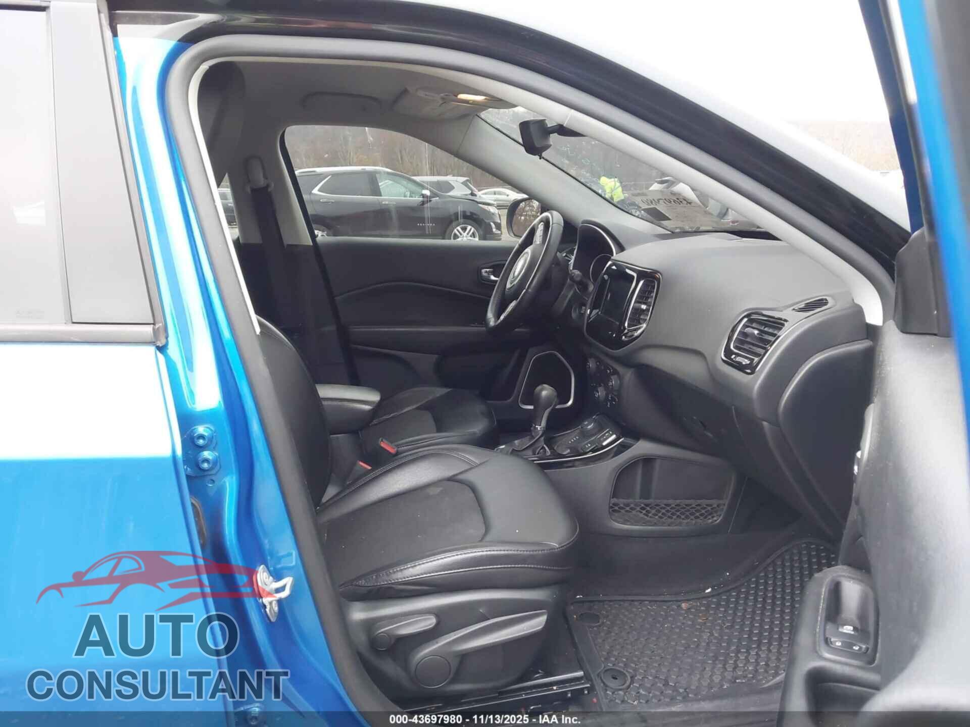 JEEP COMPASS 2019 - 3C4NJDBB8KT682995