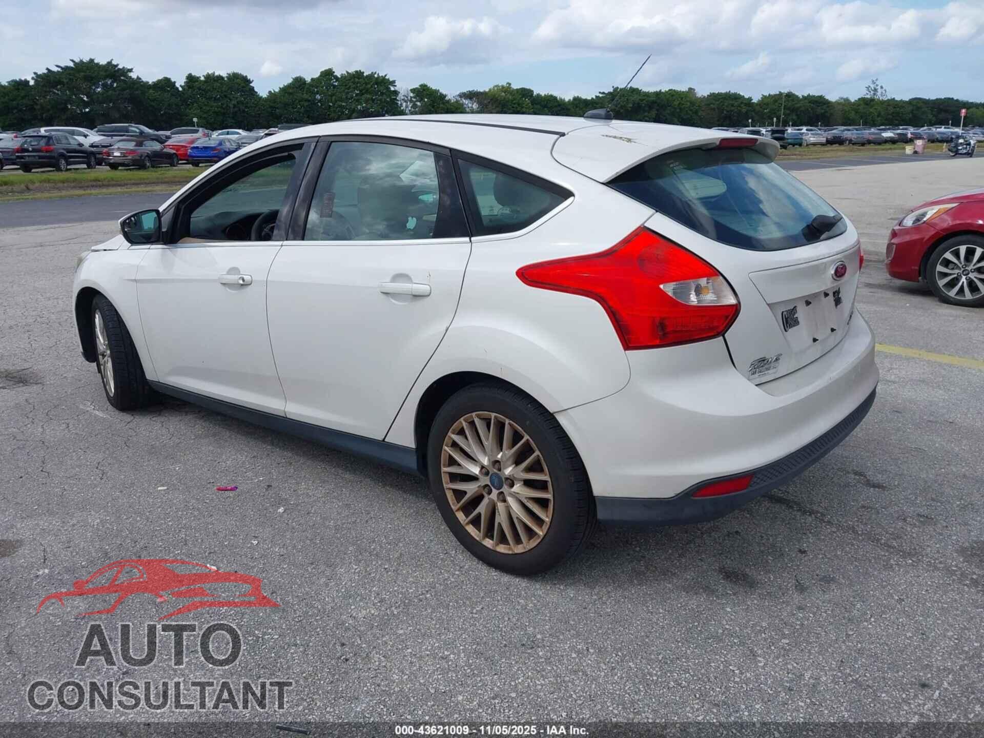 FORD FOCUS 2012 - 1FAHP3M25CL413617