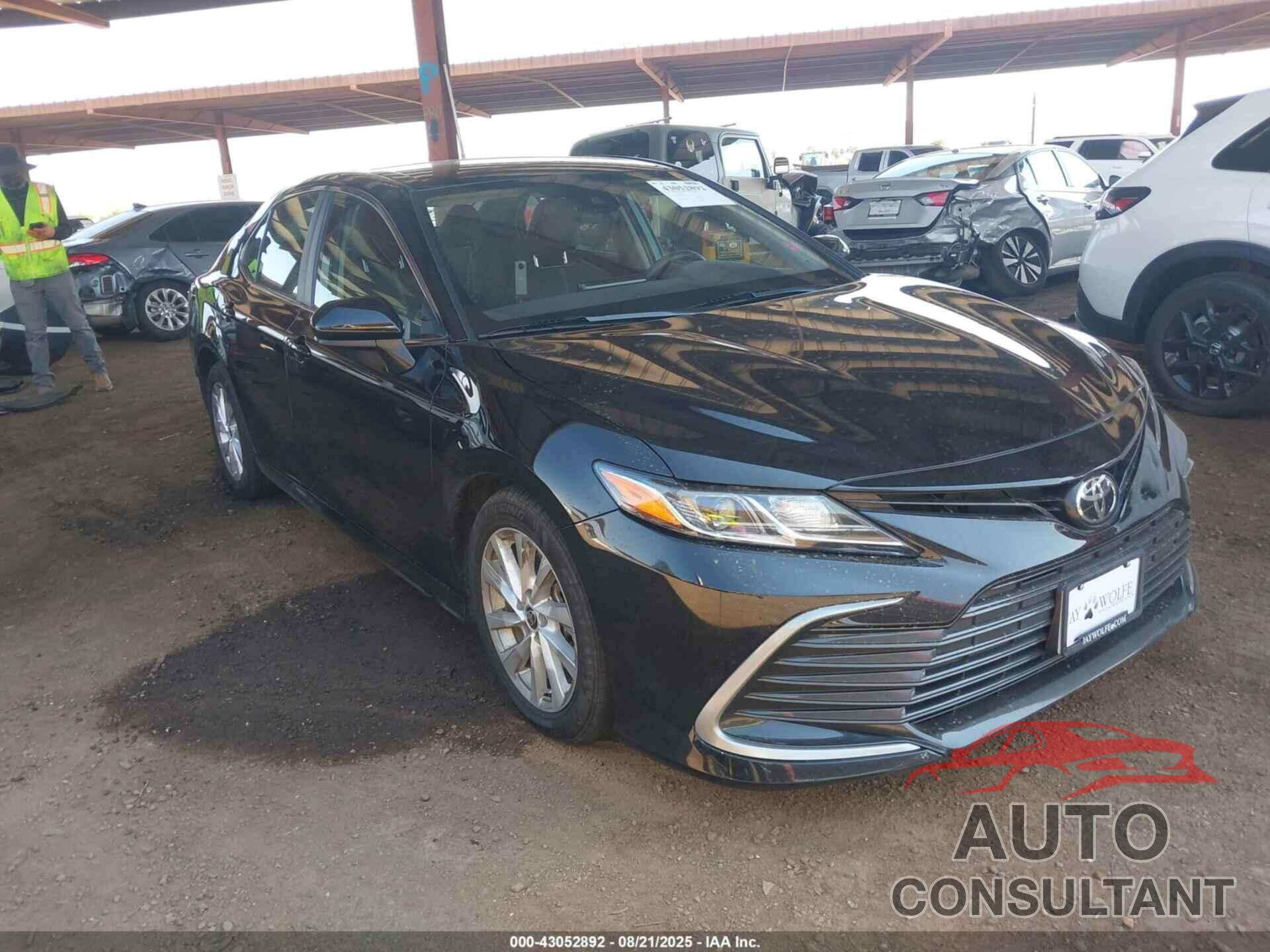 TOYOTA CAMRY 2021 - 4T1C11AK6MU593812