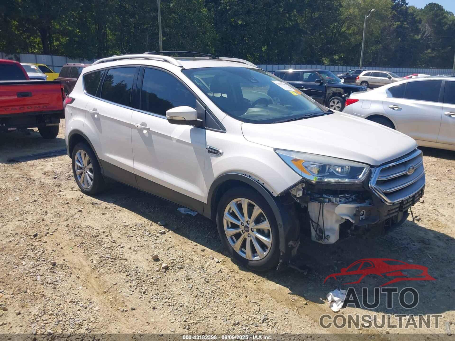 FORD ESCAPE 2017 - 1FMCU9JD7HUA31317