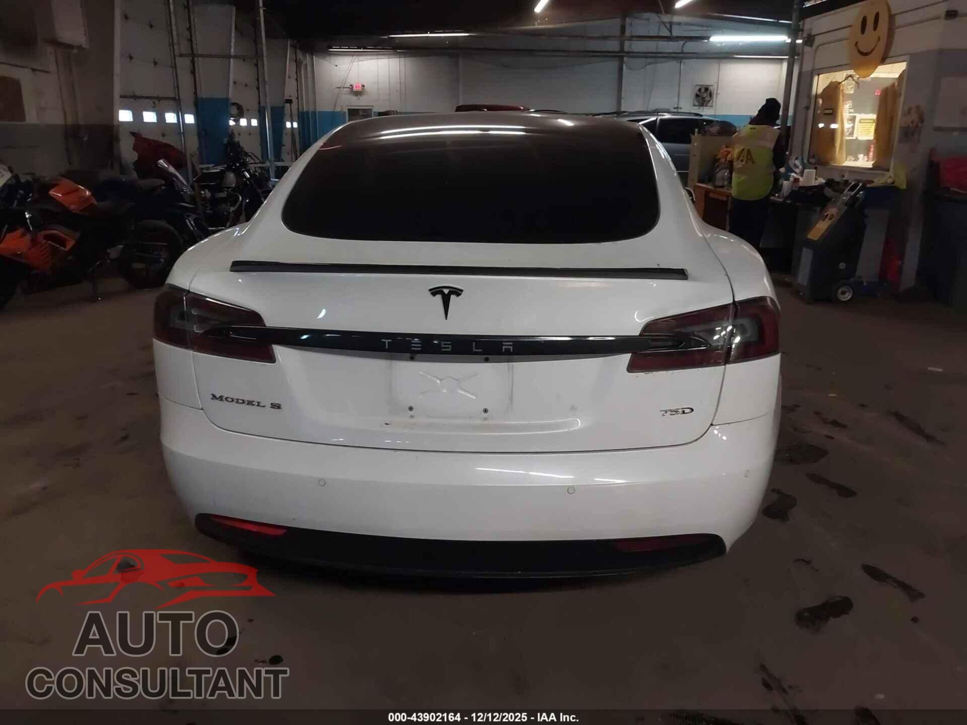 TESLA MODEL S 2018 - 5YJSA1E2XJF277084