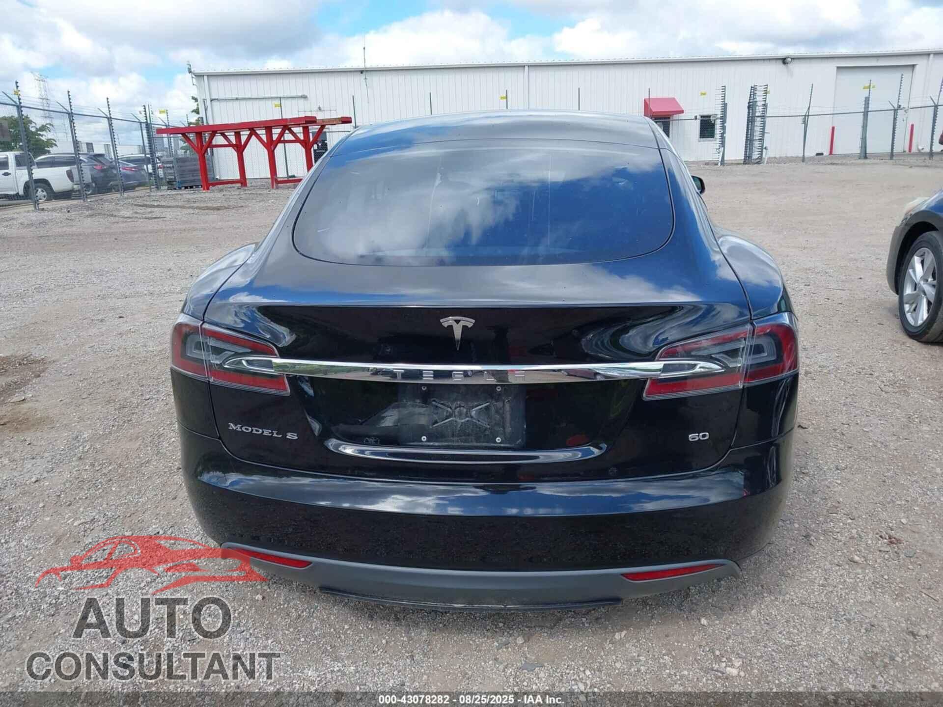TESLA MODEL S 2013 - 5YJSA1AG0DFP10630