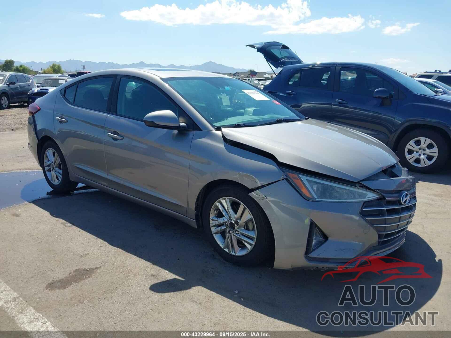 HYUNDAI ELANTRA 2020 - KMHD84LF5LU908549